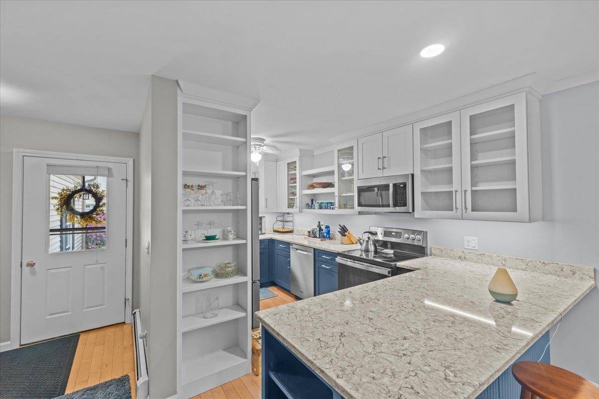 Essex Junction, VT 05452,7 Cardinal LN #7