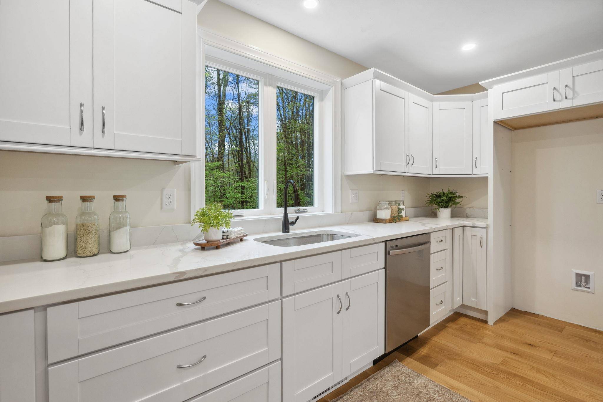 46 Ledge RD #A Pelham, NH 03076