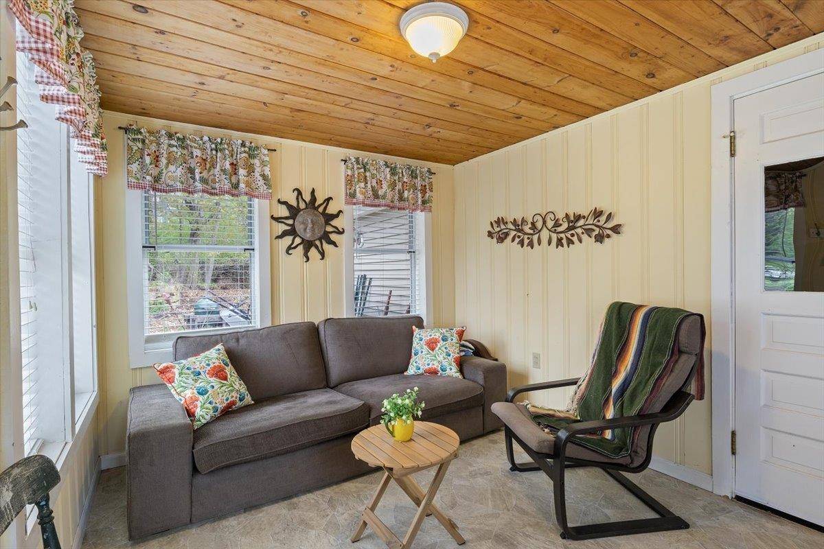 Dover, NH 03820,8 Wedgewood RD