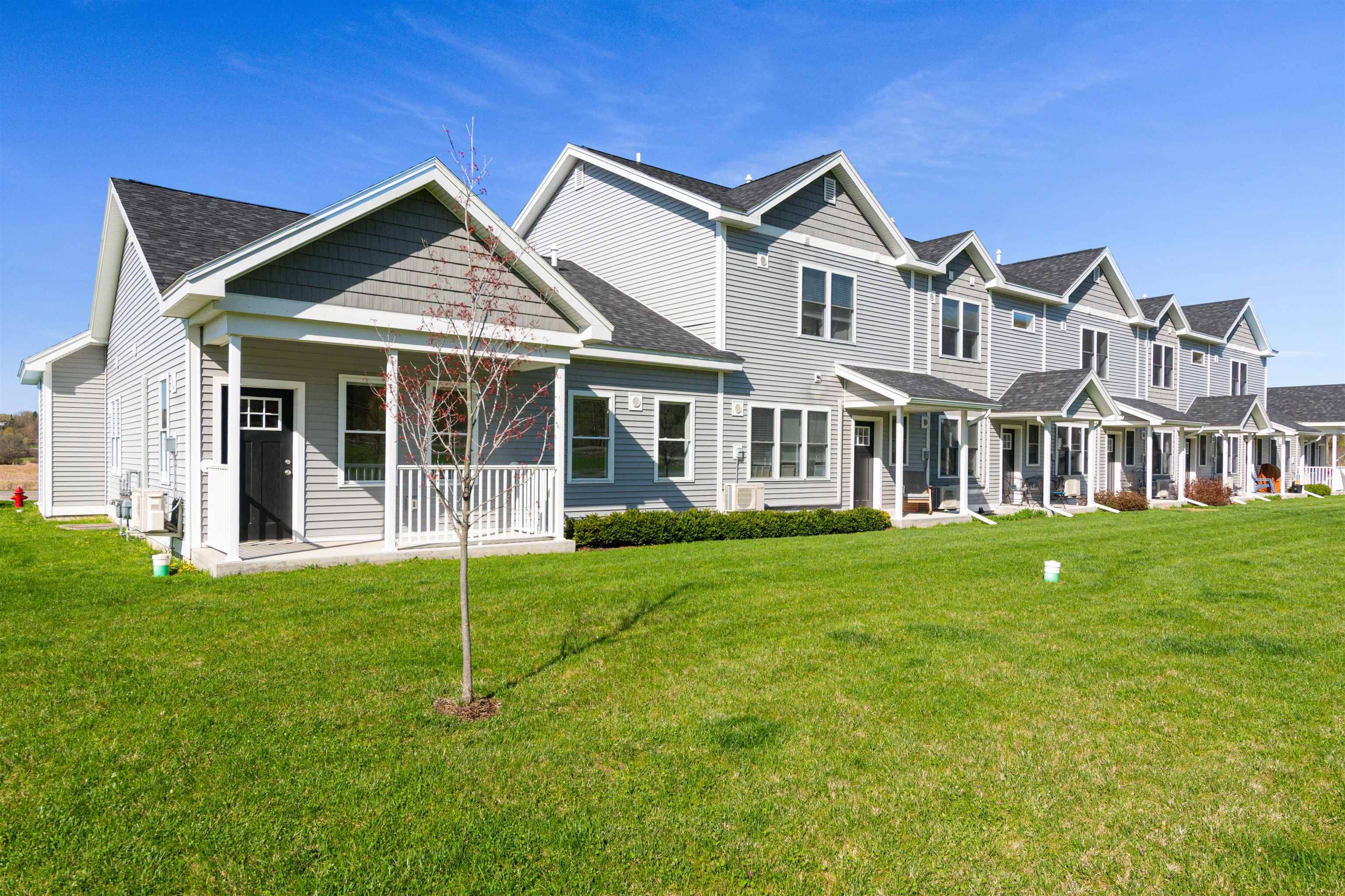 Hinesburg, VT 05461,39 Clover LN #14