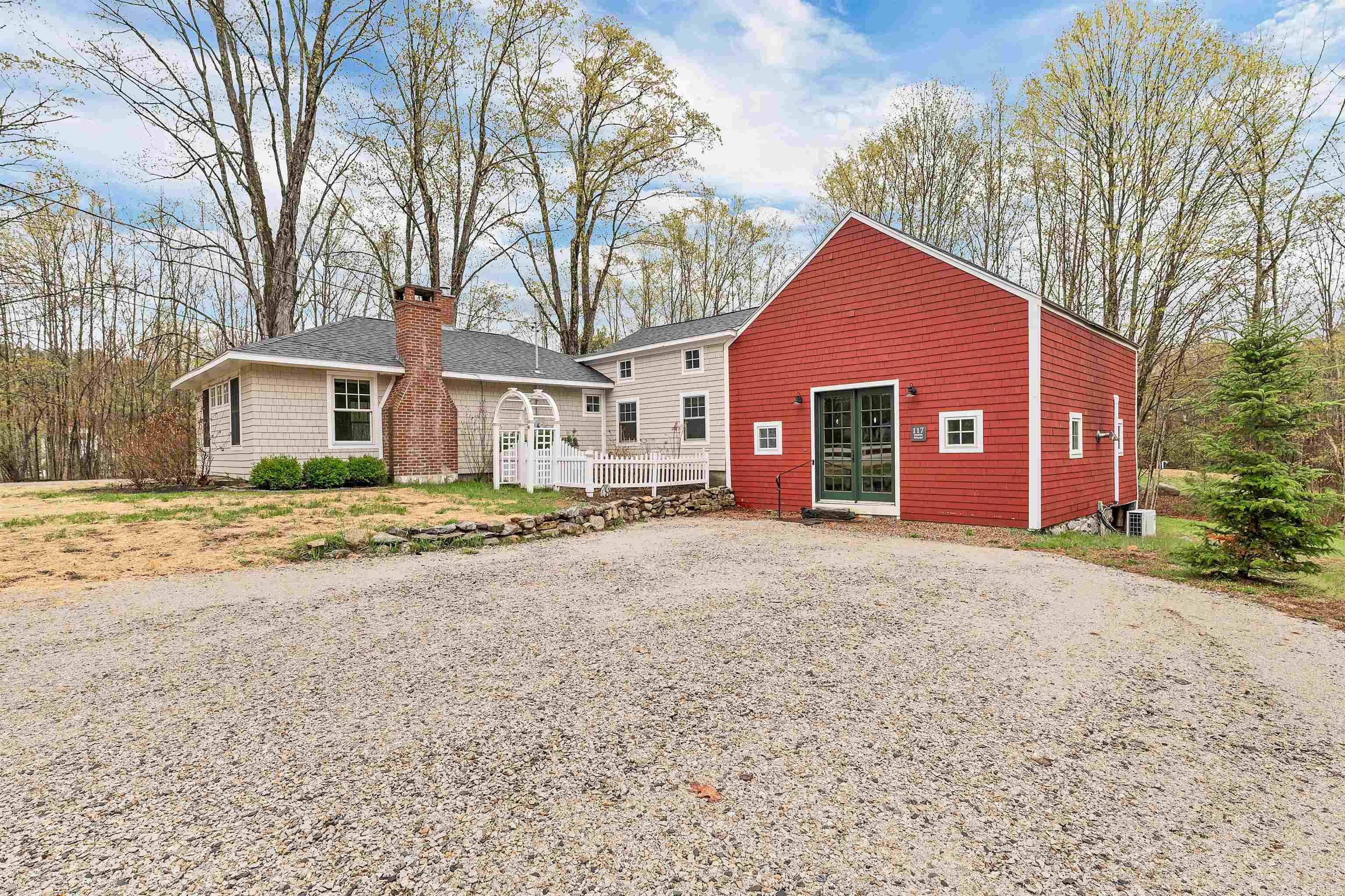 Tuftonboro, NH 03816,117 Union Wharf RD