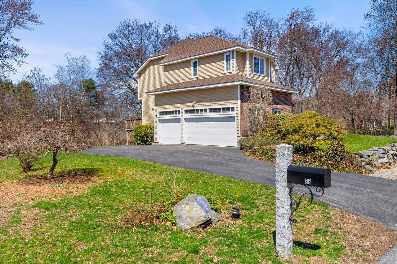 Nashua, NH 03060,38 Farmington RD