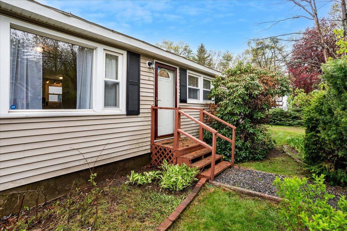 Bedford, NH 03110,6 Davies ST