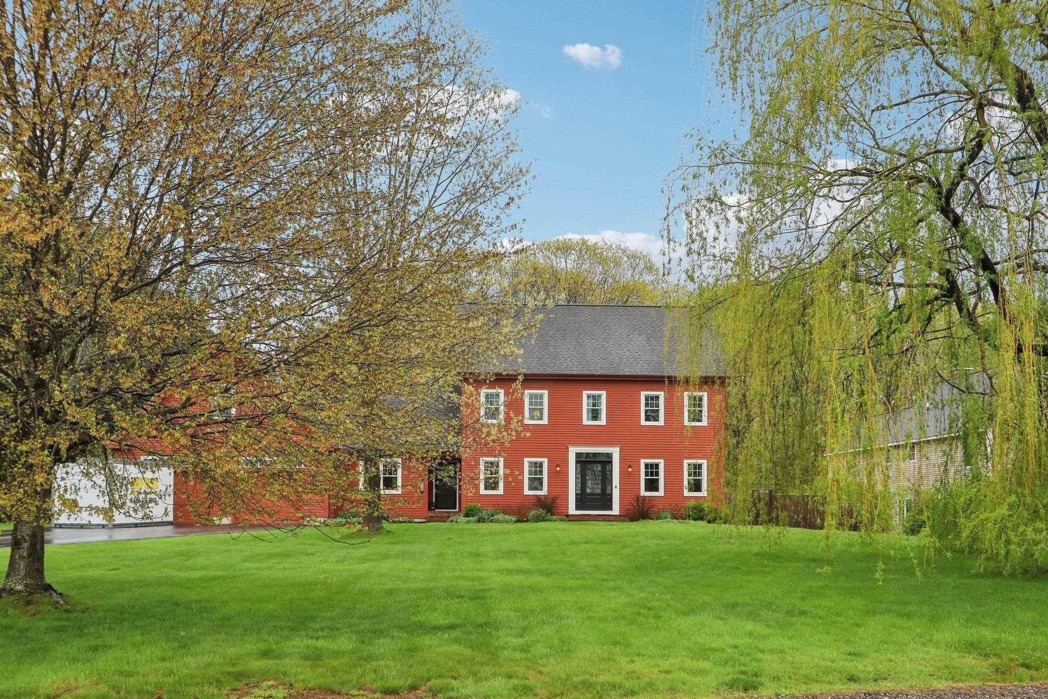 Stratham, NH 03885,53 Winnicutt RD