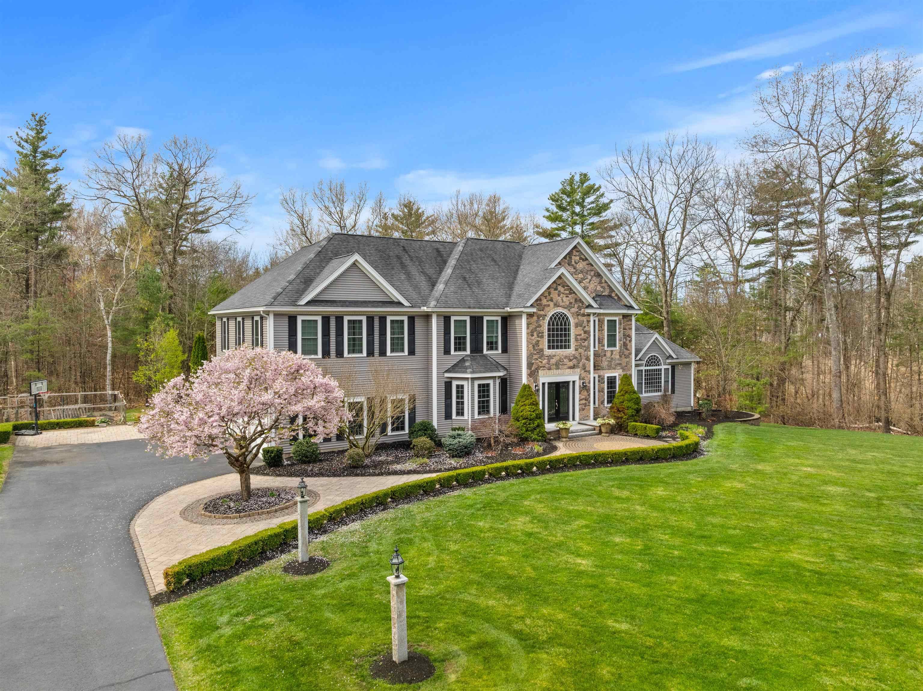 Windham, NH 03087,19 Cardiff RD