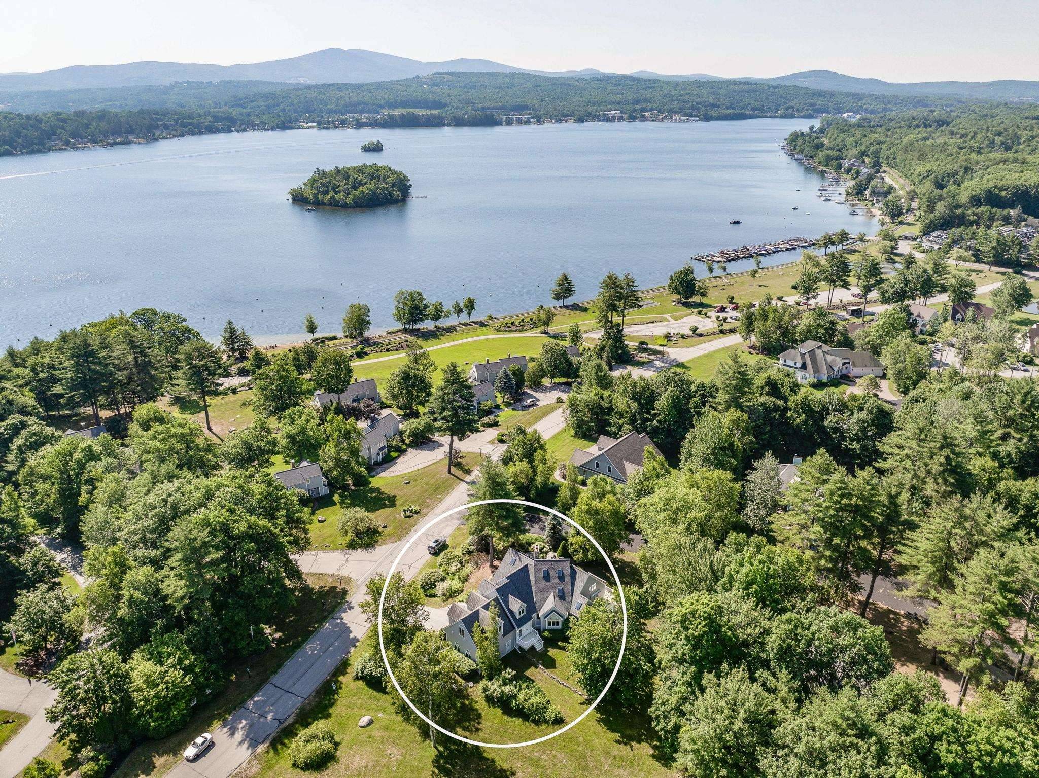 Laconia, NH 03246,310 Davidson DR