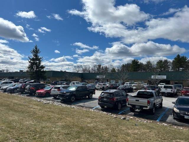 Manchester, NH 03103,7 Perimeter RD