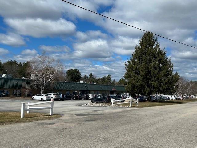 Manchester, NH 03103,7 Perimeter RD