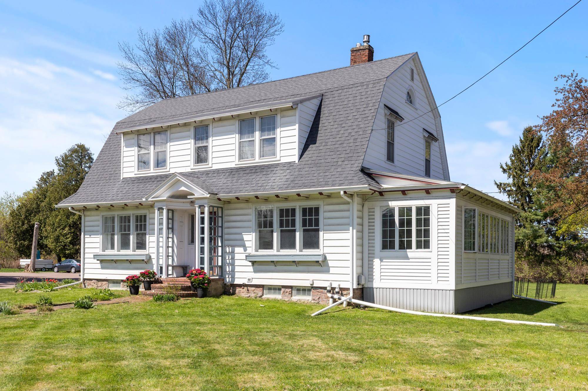 Shelburne, VT 05482,5166 Shelburne RD