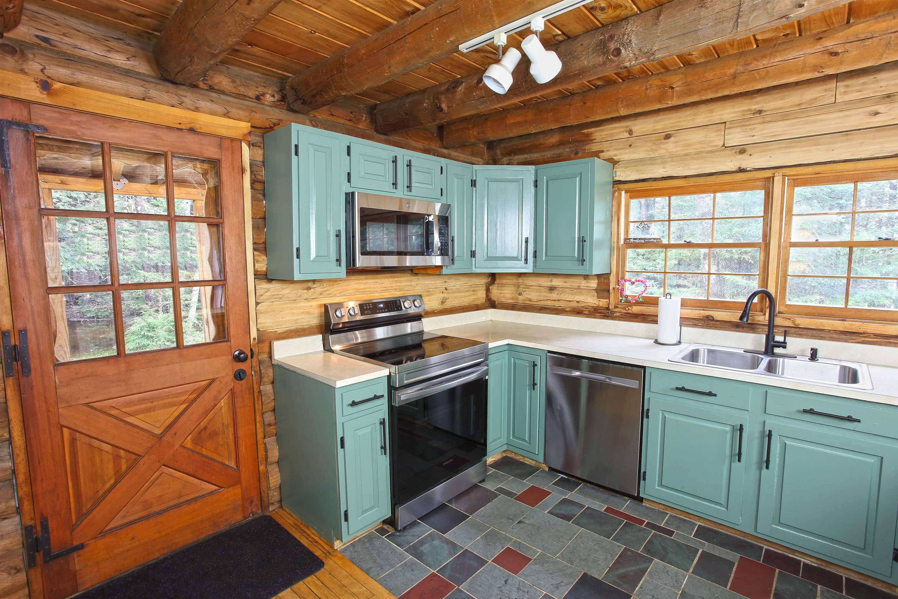 Halifax, VT 05358,886 Brook RD
