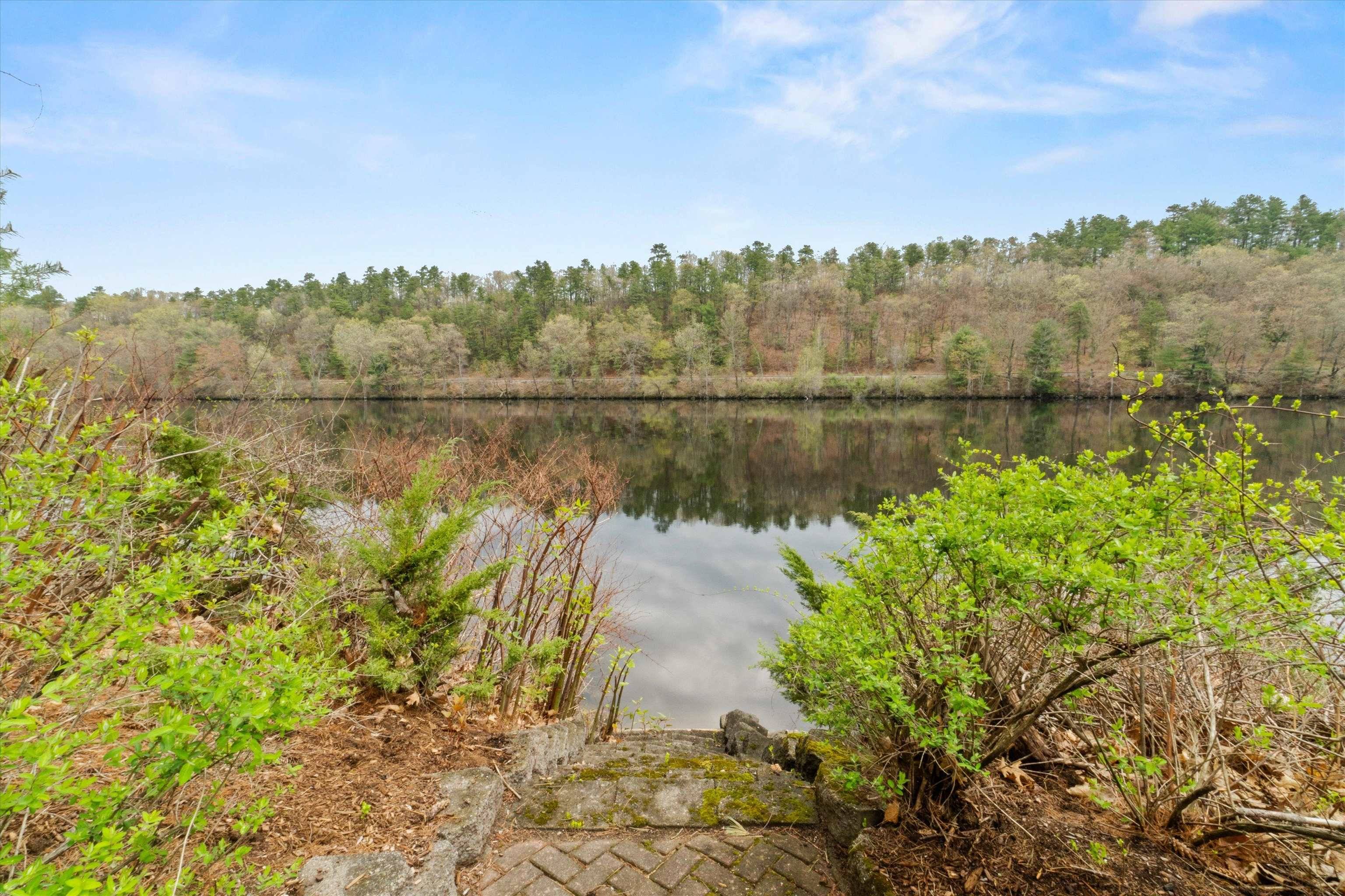 Hooksett, NH 03106,6 Hidden Ranch DR