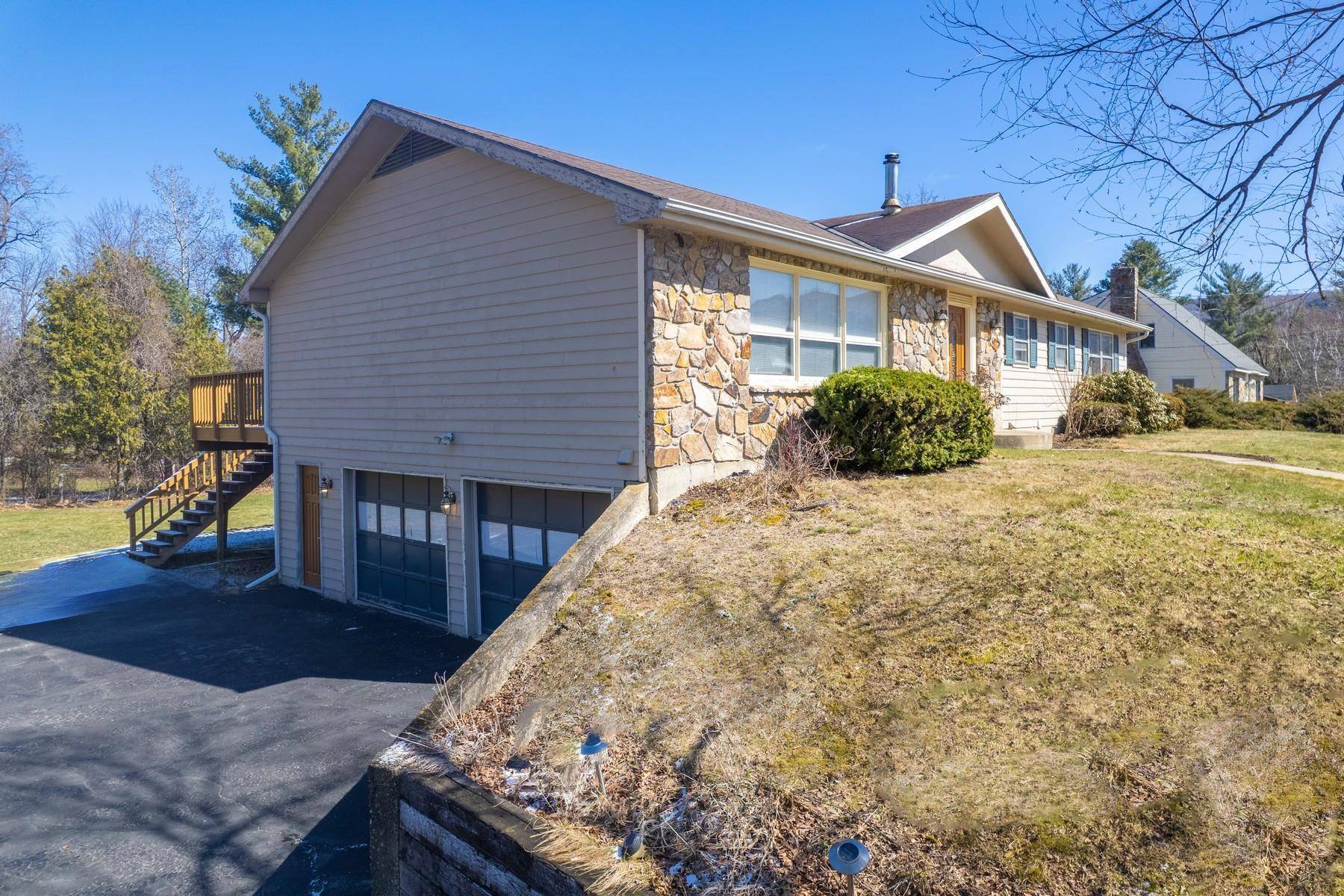 Rutland Town, VT 05701,87 Patricia LN