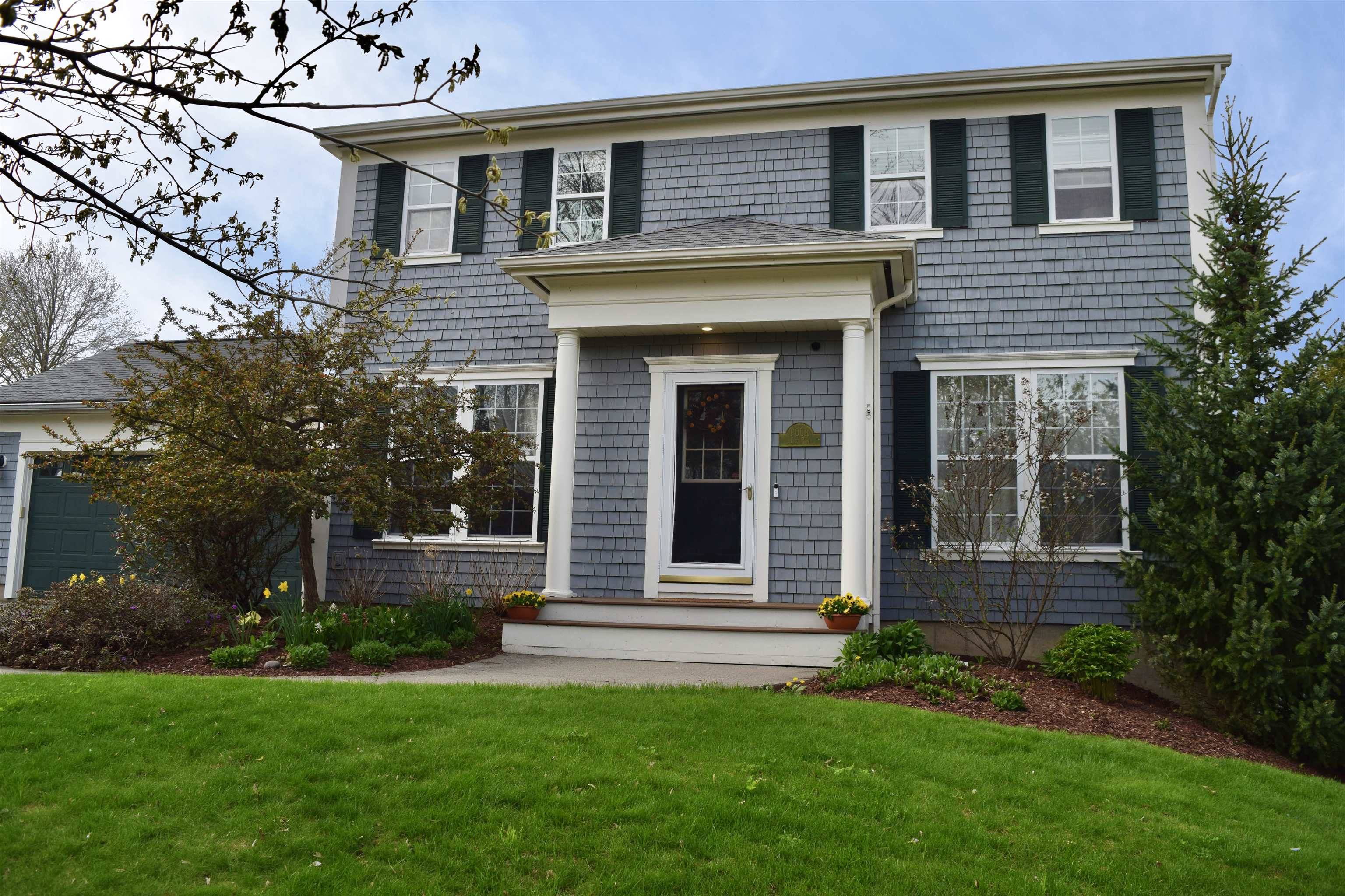 Essex, VT 05452,4 Fox Run RD