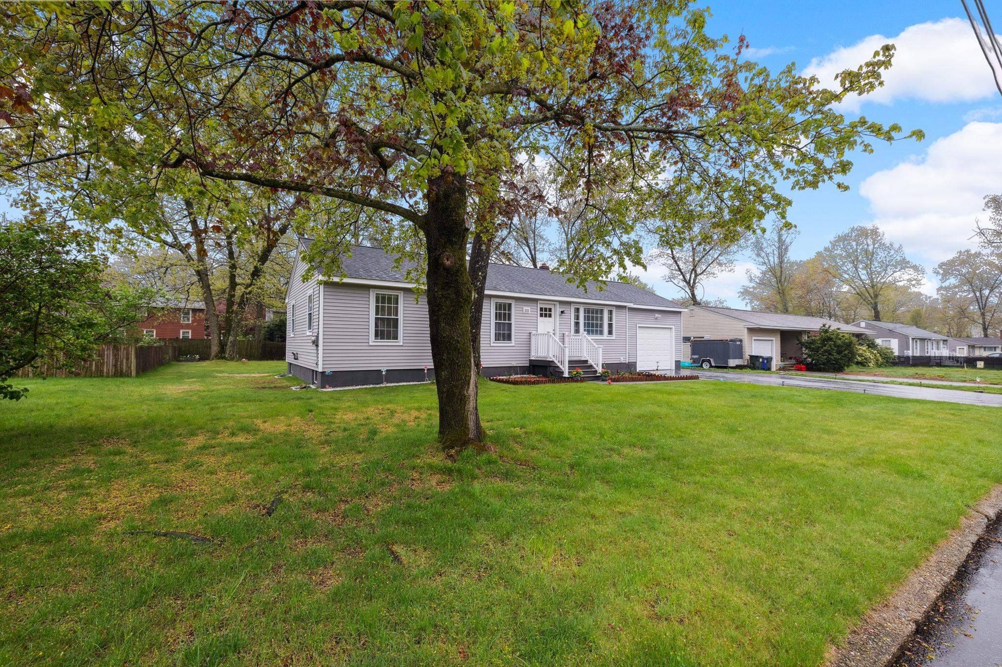 Manchester, NH 03103,111 Sherwood DR
