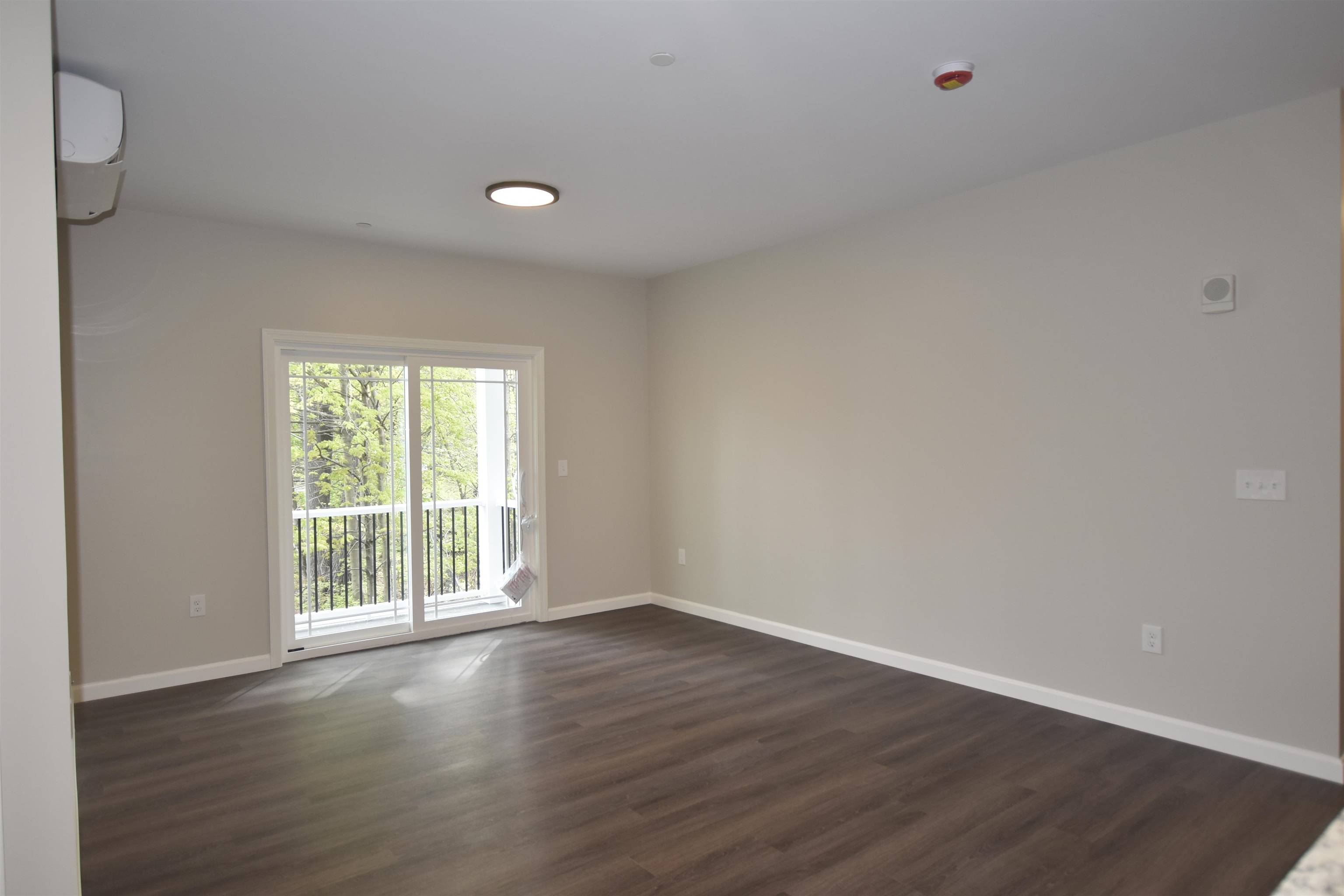 Londonderry, NH 03053,217 Rockingham RD #202