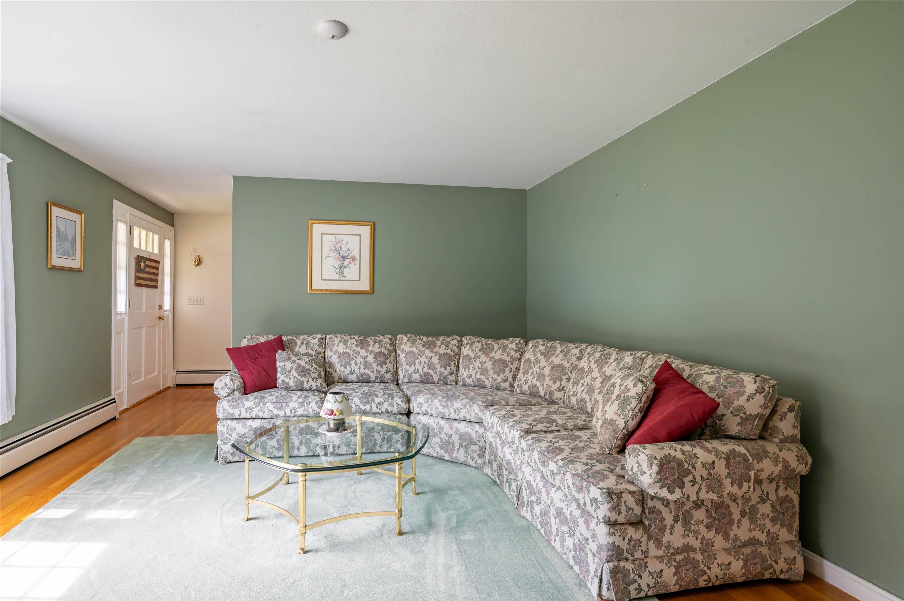 Plaistow, NH 03865,8 Sequoia LN