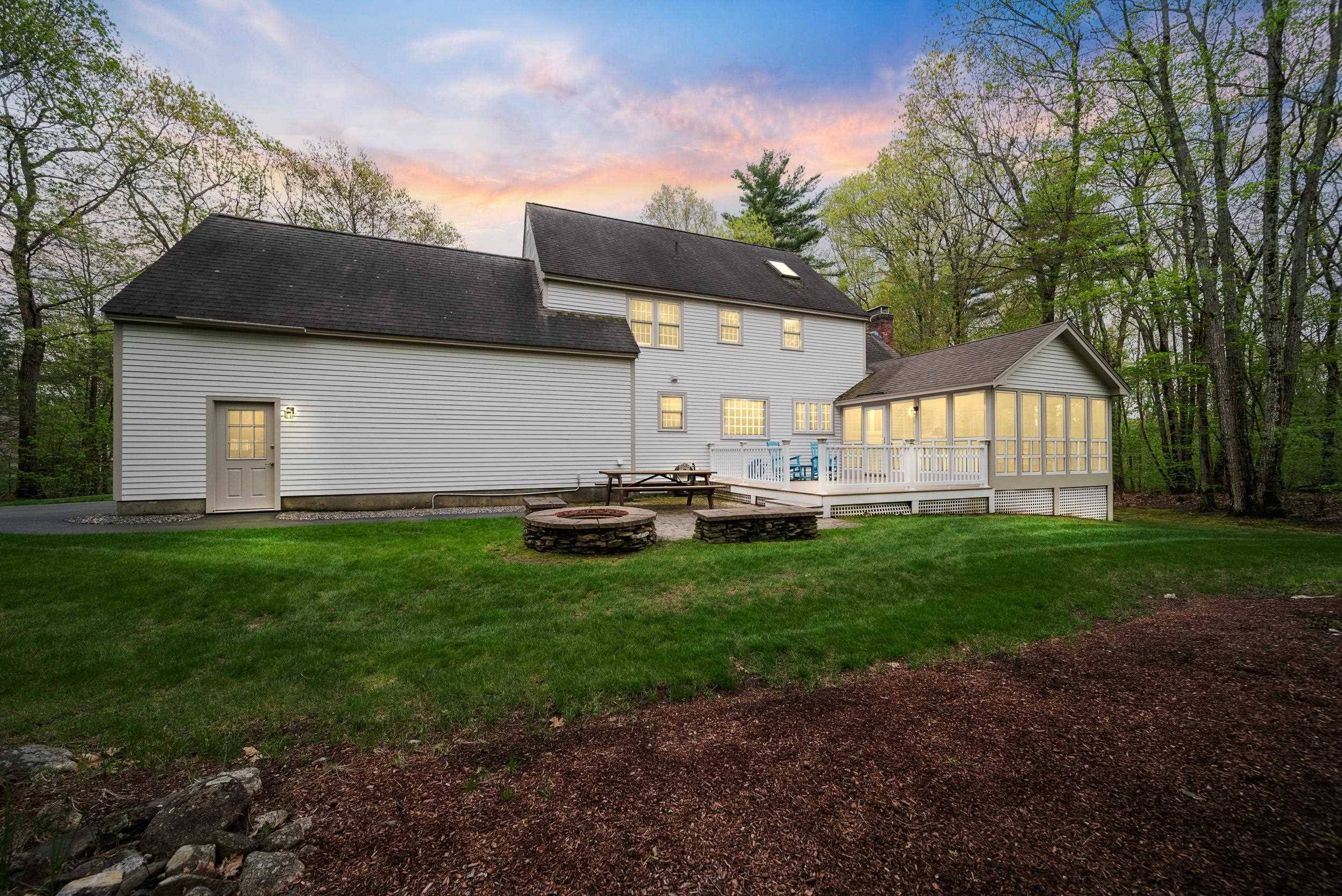 Derry, NH 03038,7 Modean DR