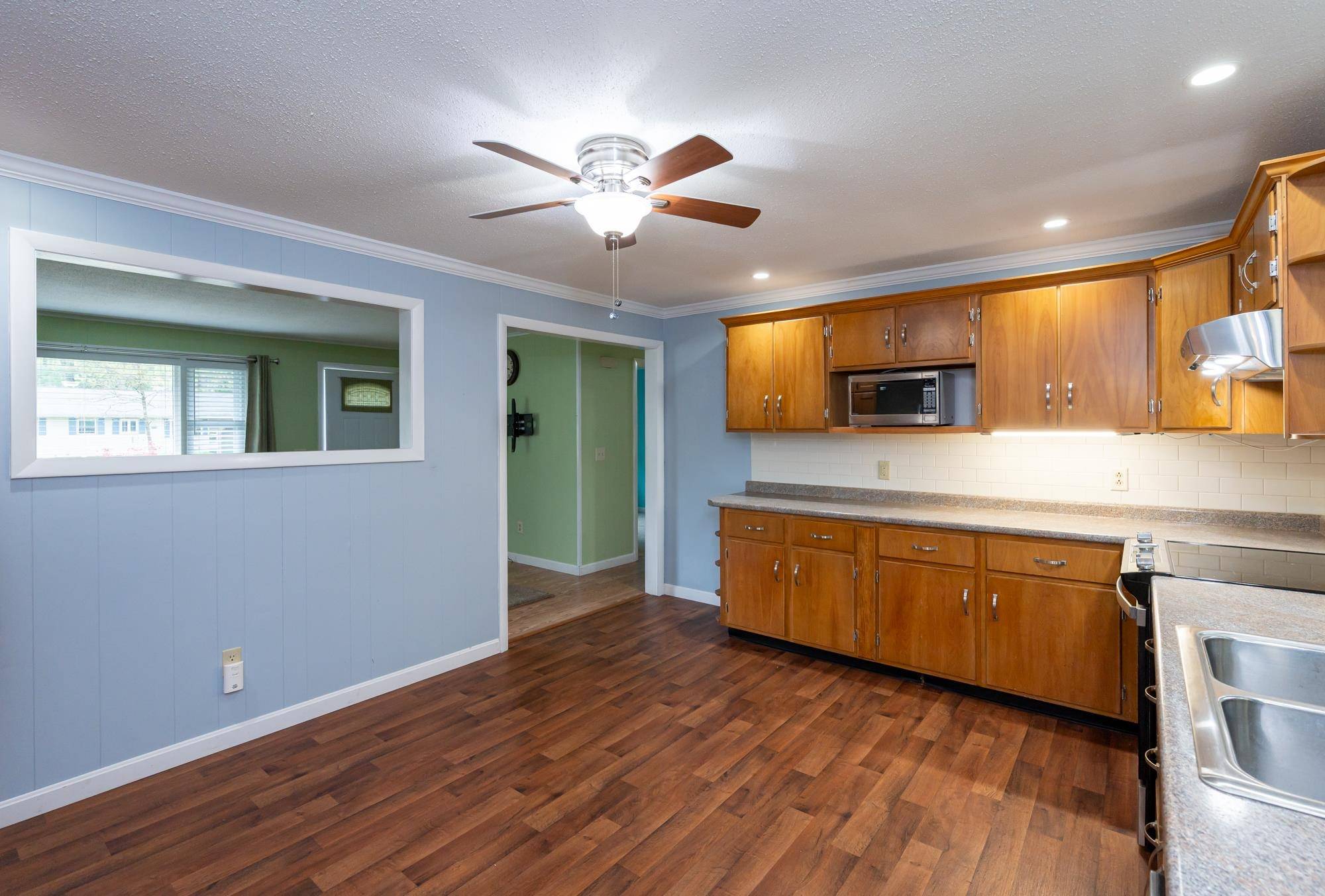 Milford, NH 03055,40 Whitten RD
