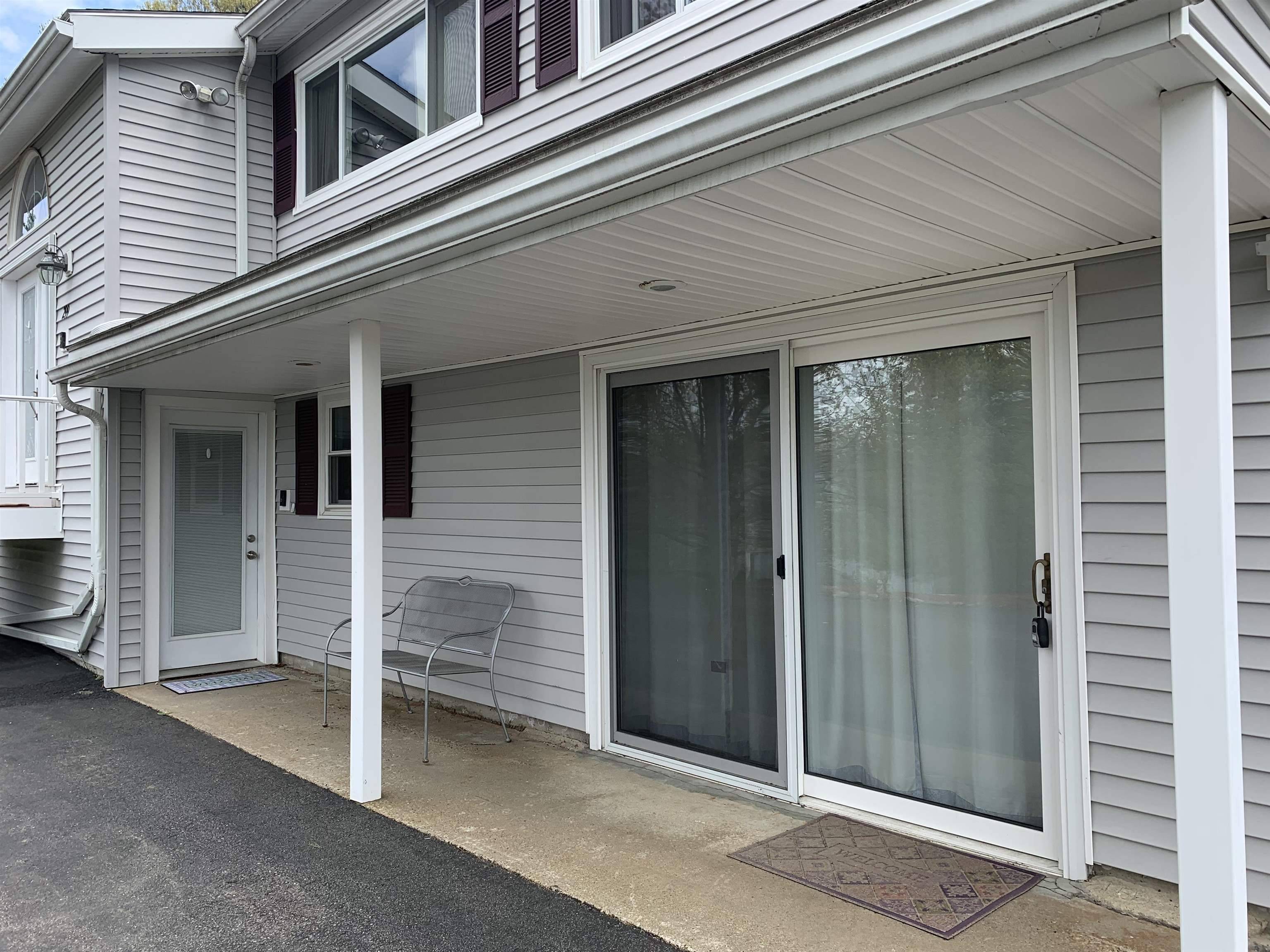 Manchester, NH 03109,299 Corning RD #Apt #1