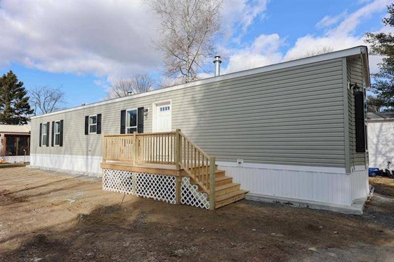 Conway, NH 03818,33 Longbow DR