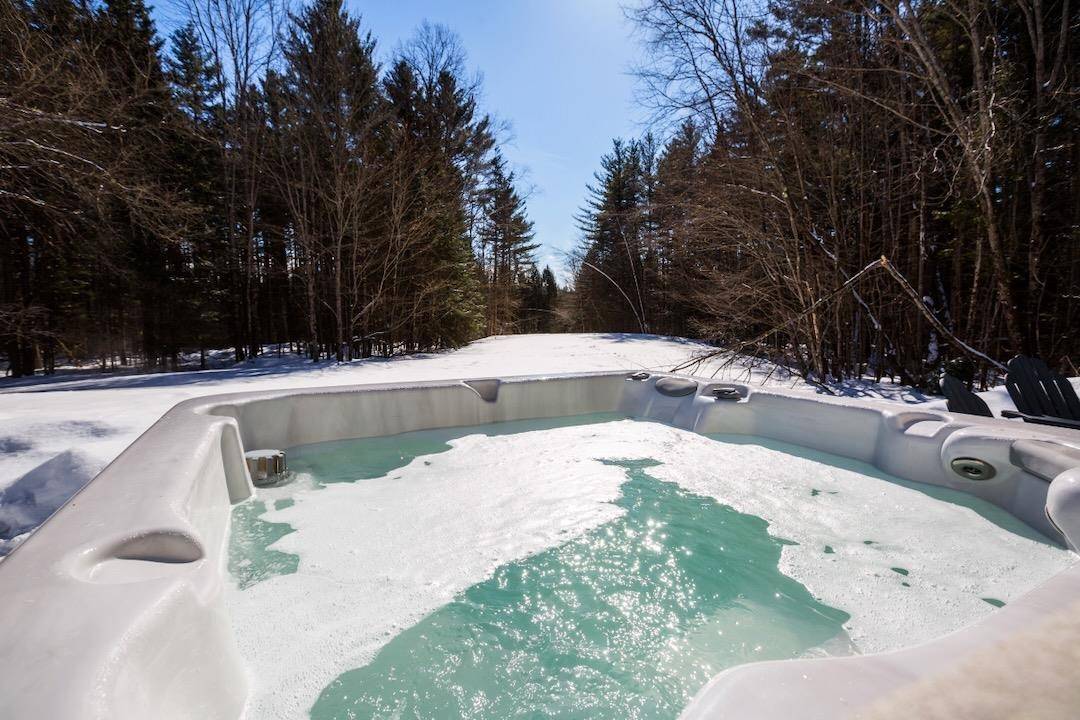 24 Vt Route 11 Landgrove, VT 05148