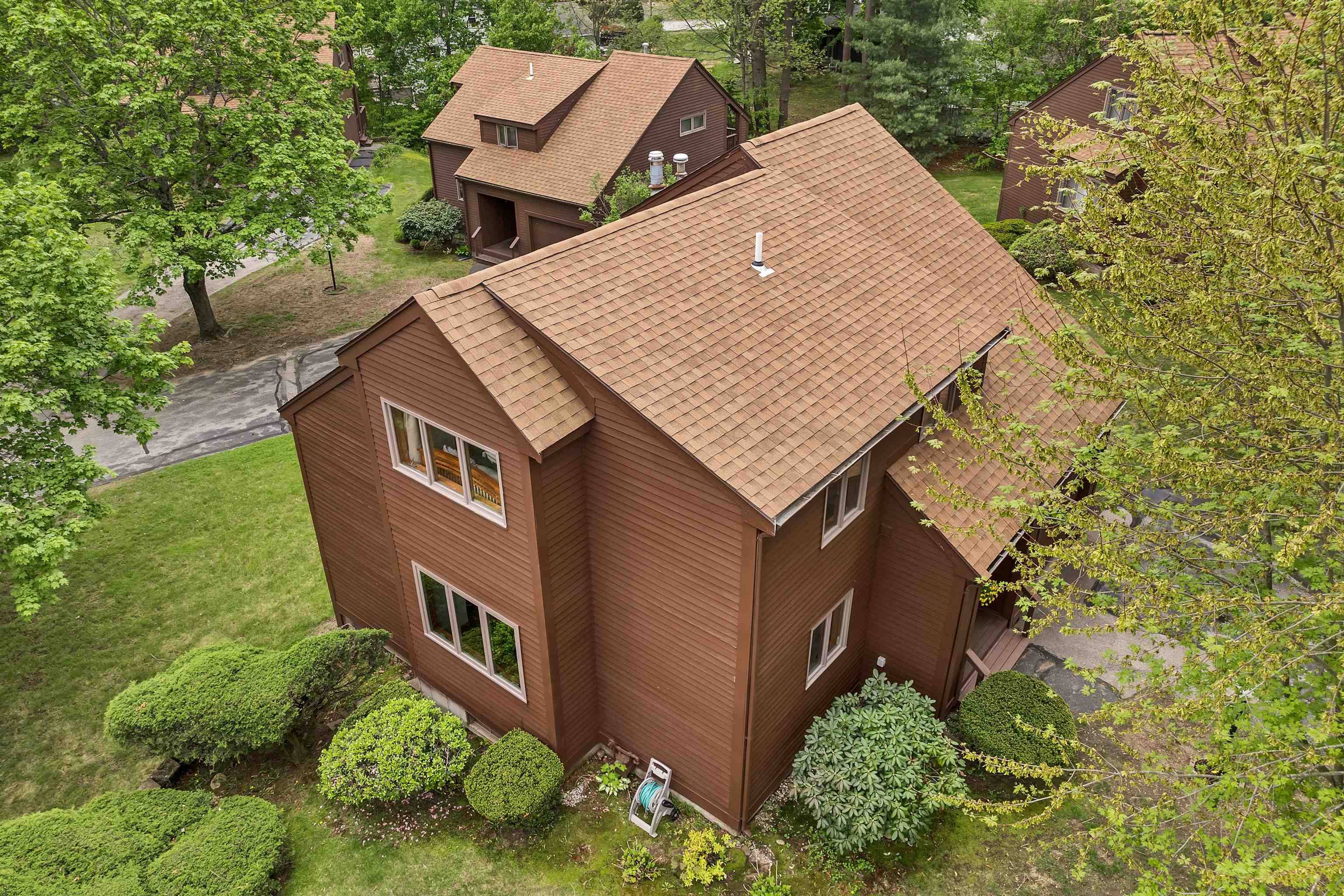 Nashua, NH 03063,16 Gloucester LN