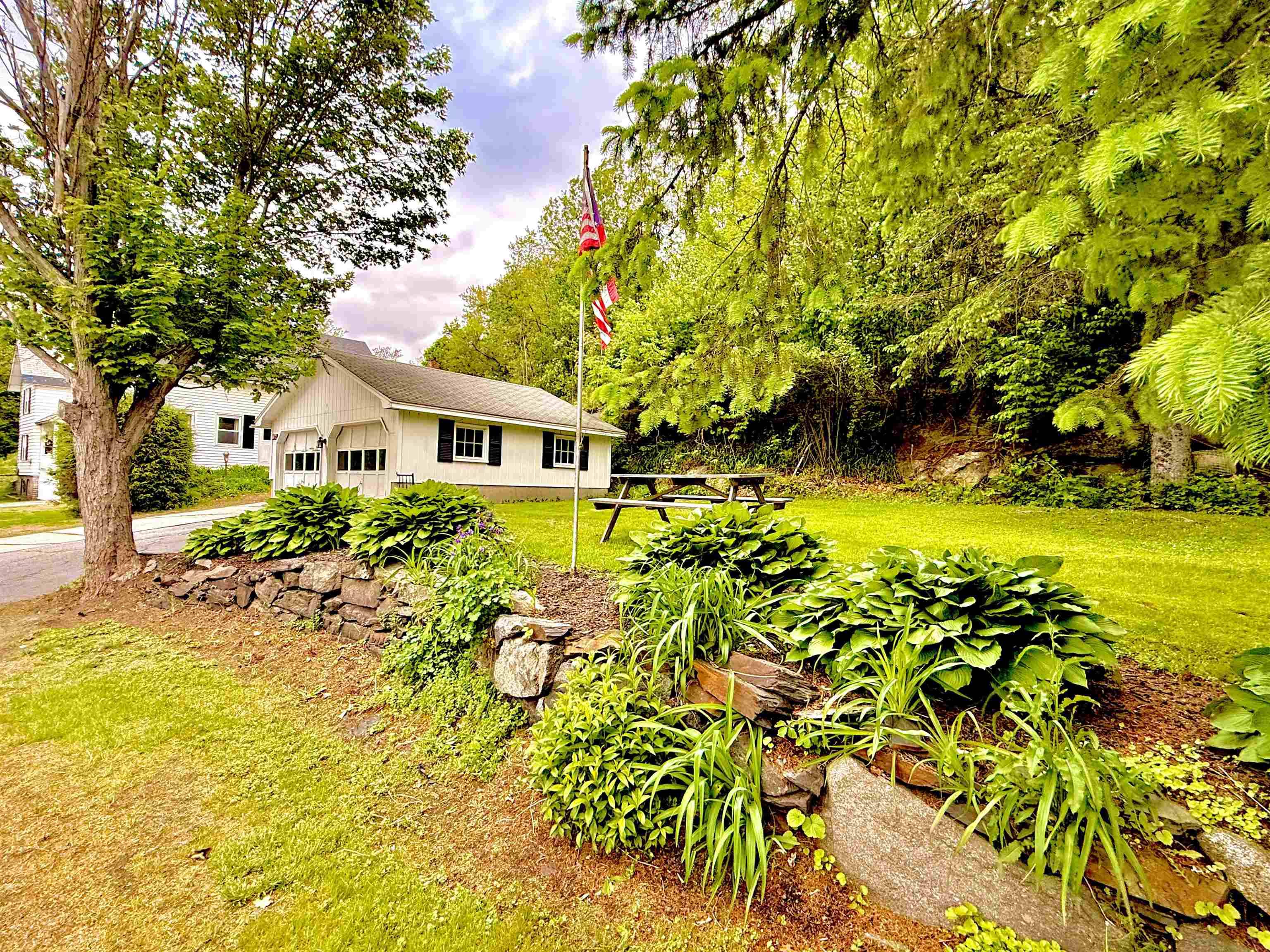 Walpole, NH 03608,1072 Main ST