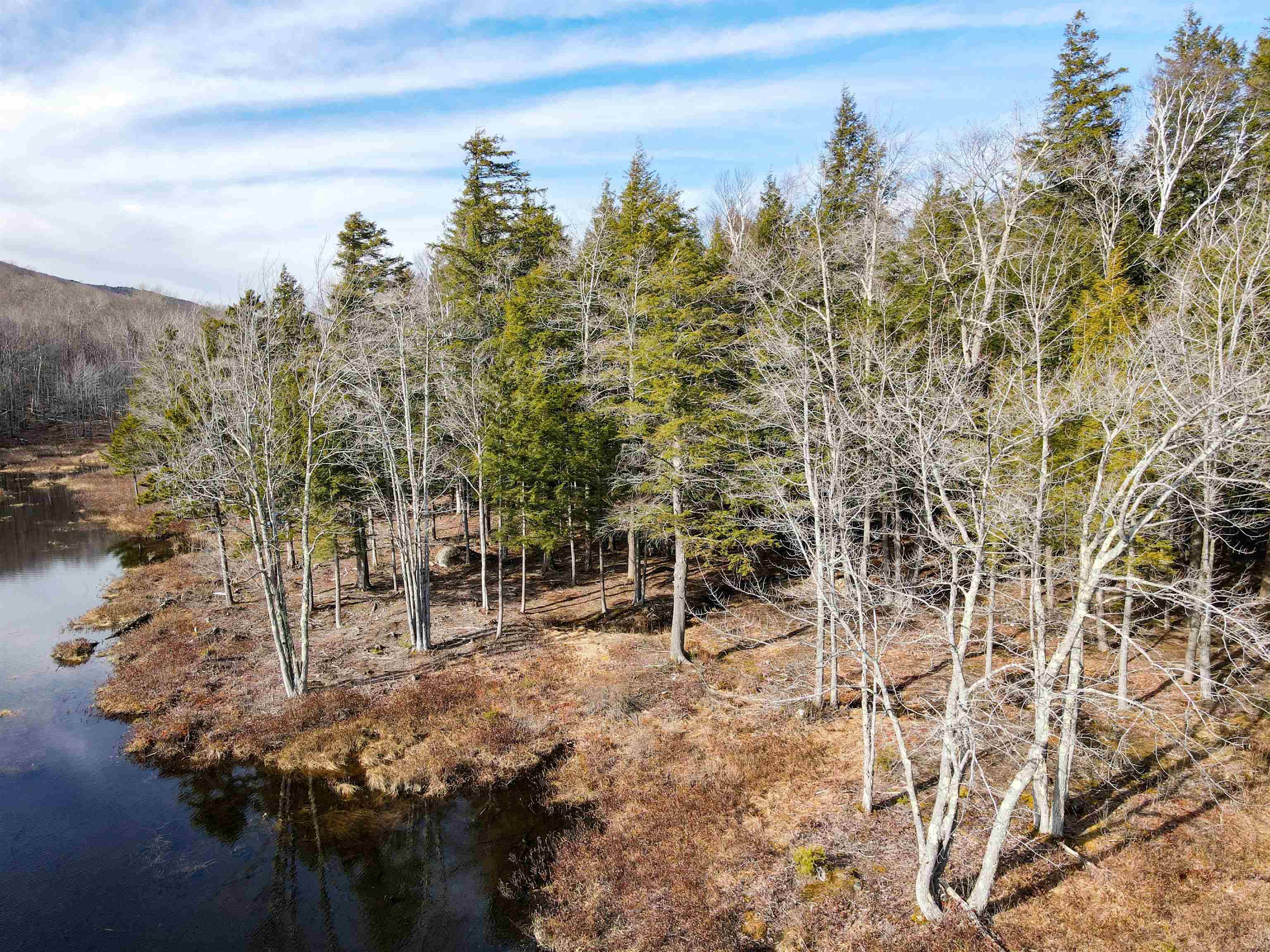 Newbury, NH 03255,583 Mountain RD