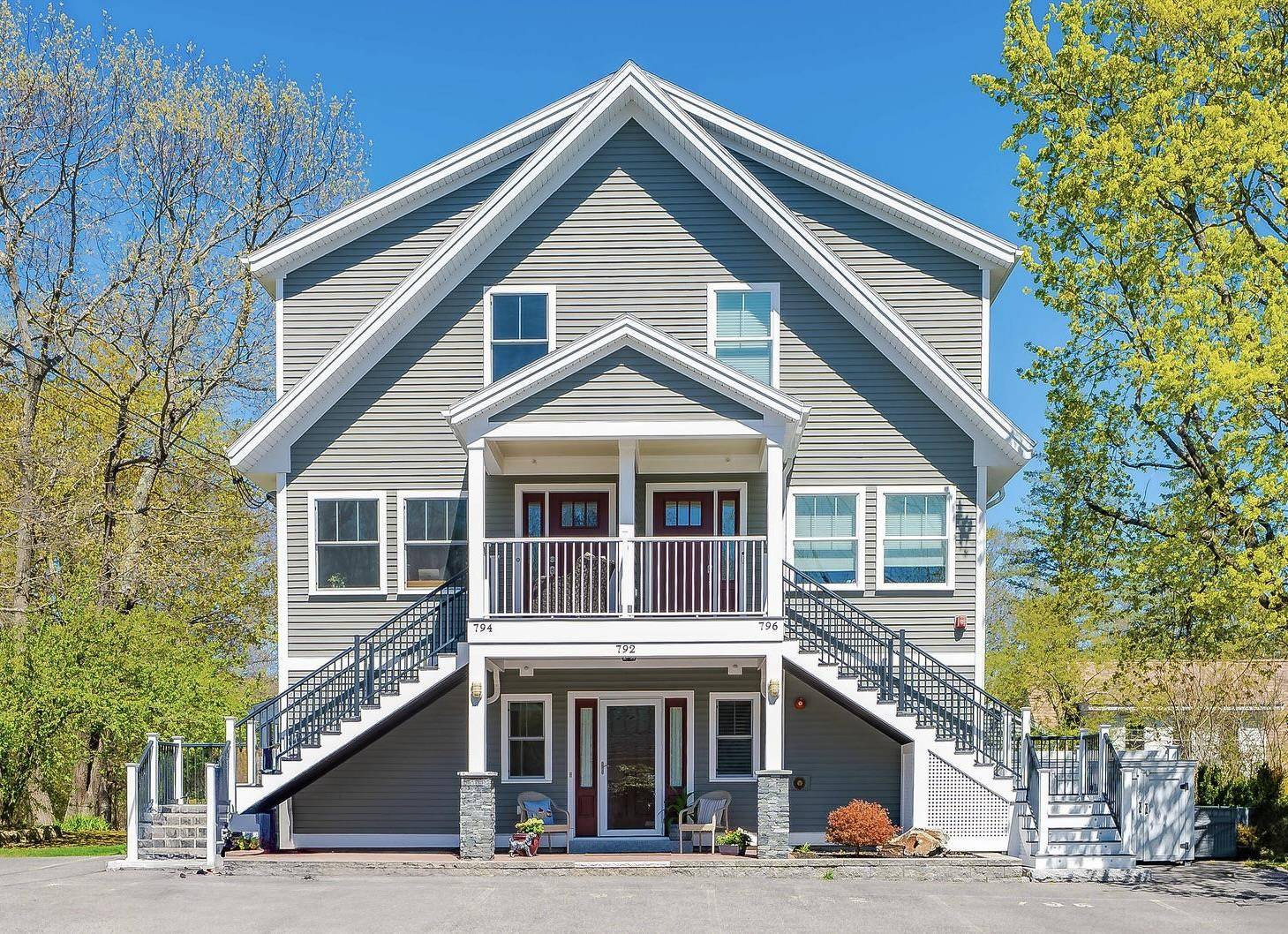 Portsmouth, NH 03801,792 Sagamore AVE