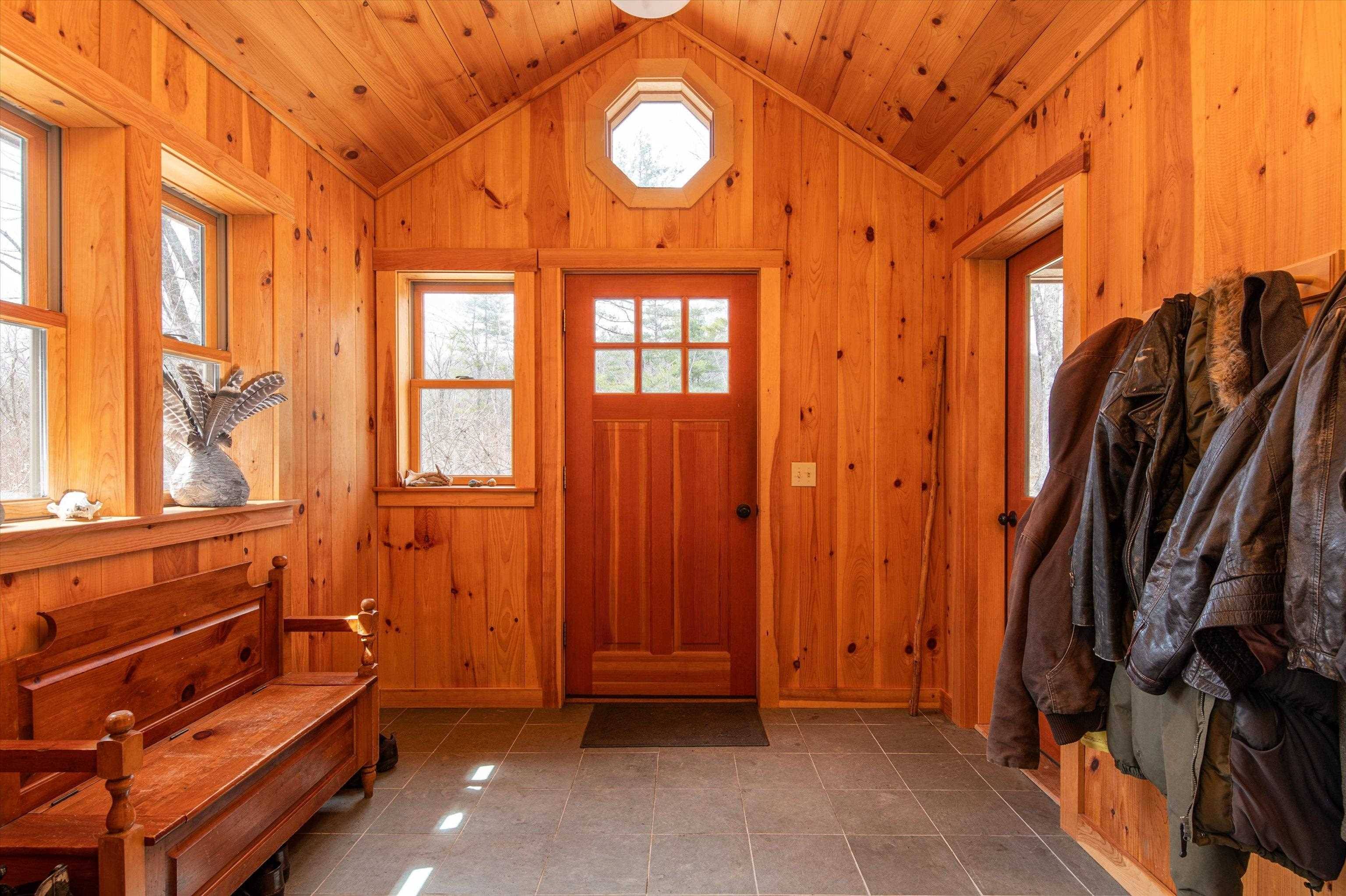 Dummerston, VT 05301,290 Roel RD