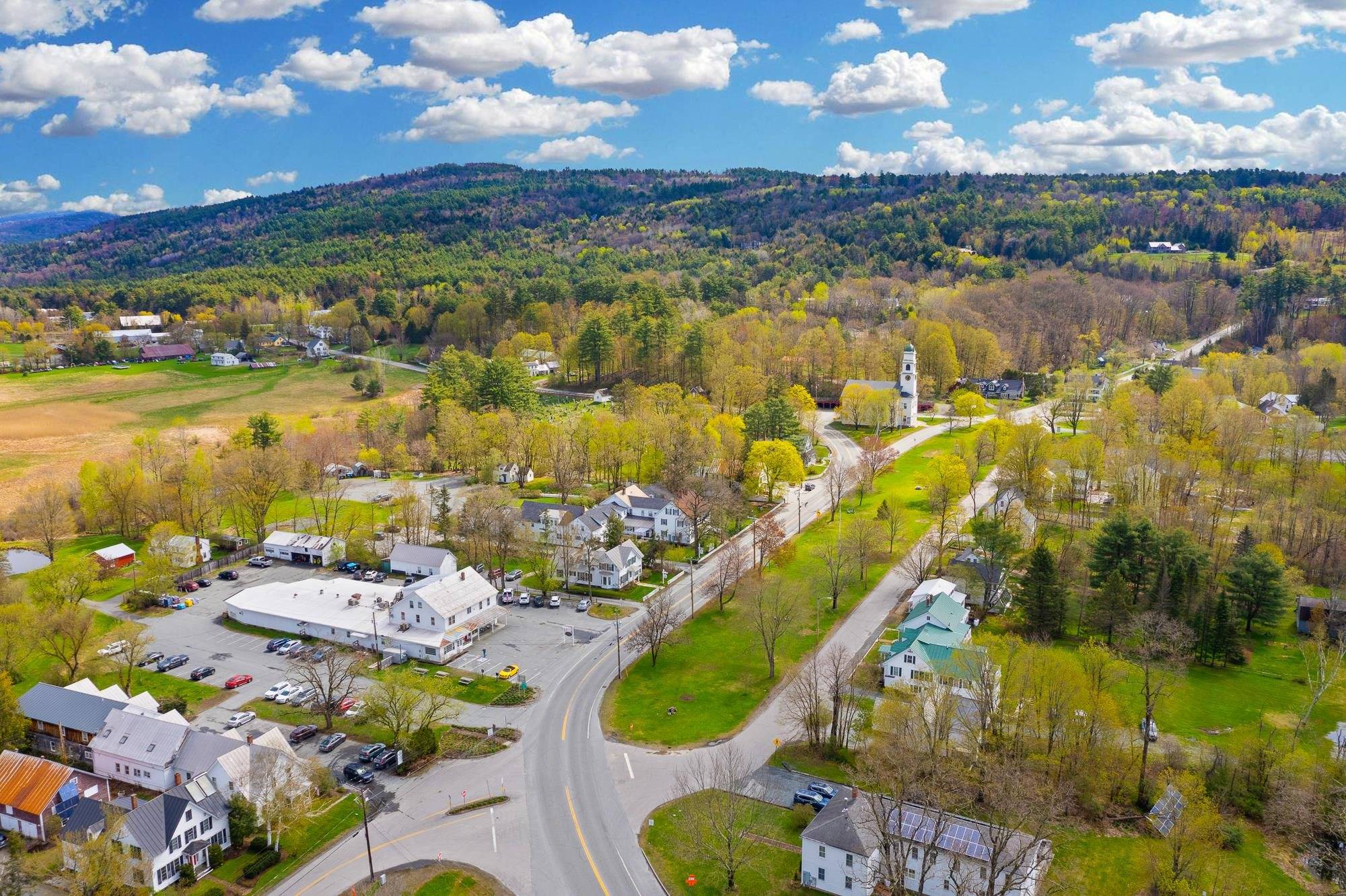 Lyme, NH 03768,5 Main ST