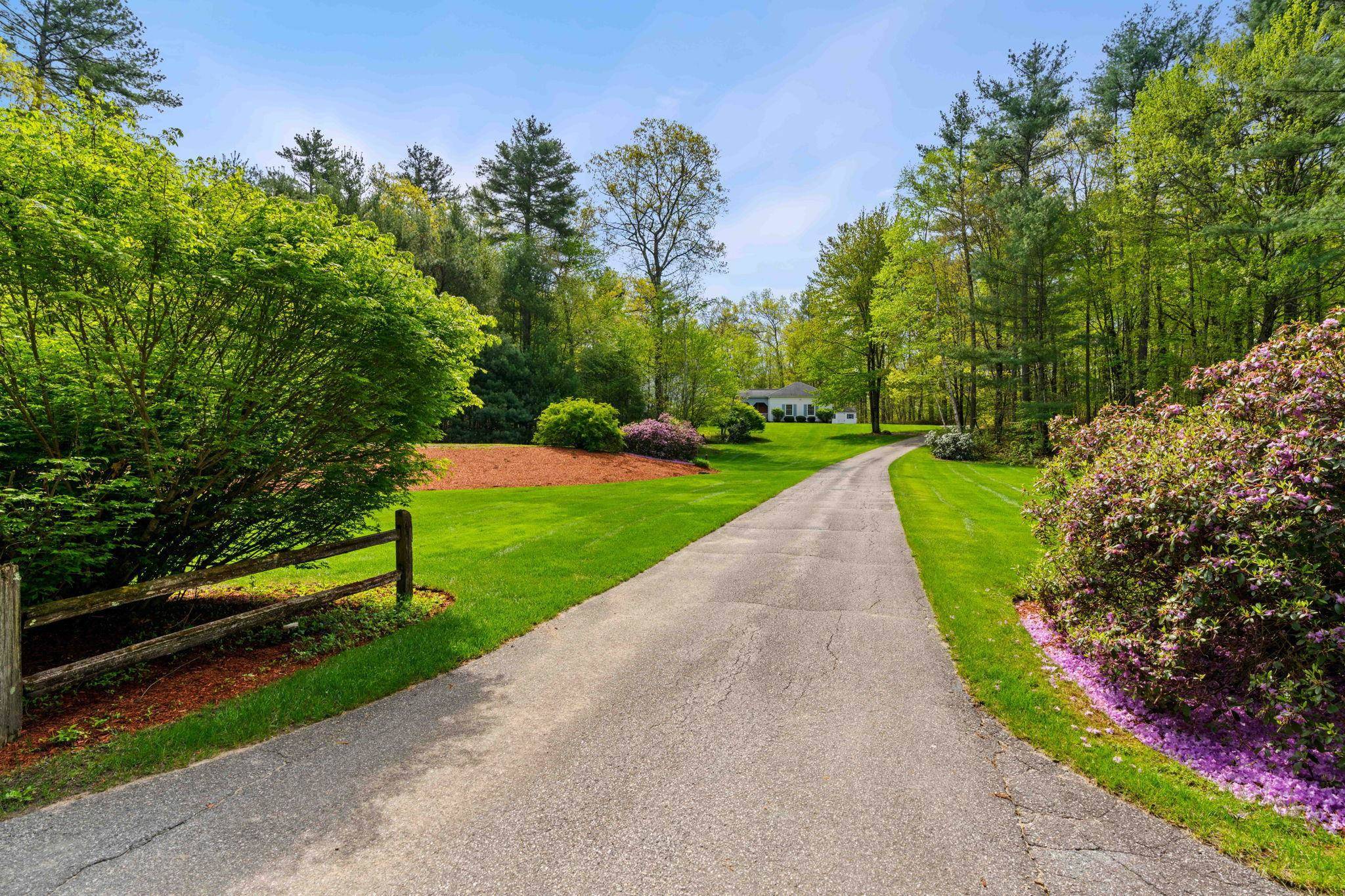 Hollis, NH 03049,160 Farley RD
