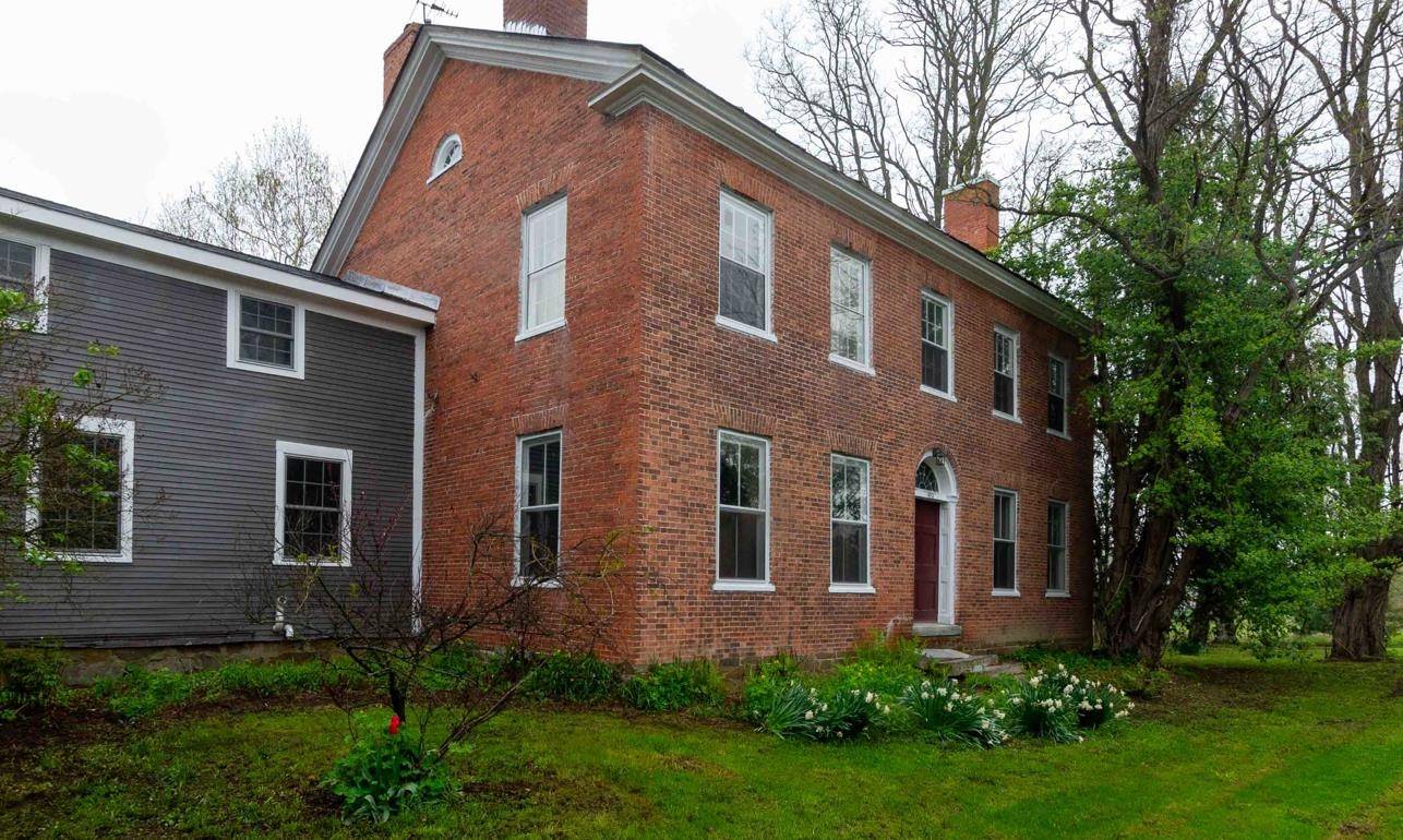 Hinesburg, VT 05461,2678 Silver ST