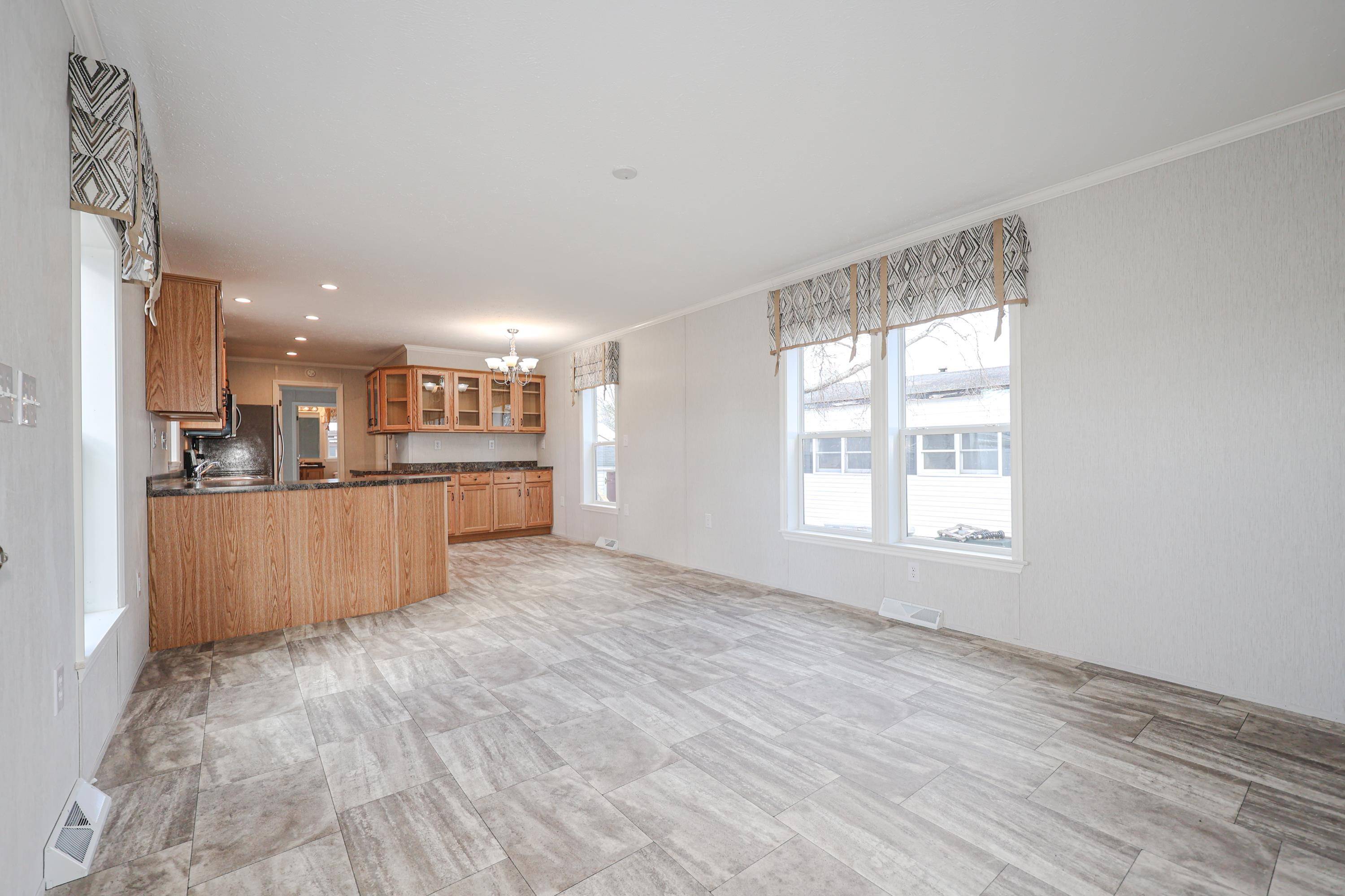 Franconia, NH 03580,112 Fox Hill LN