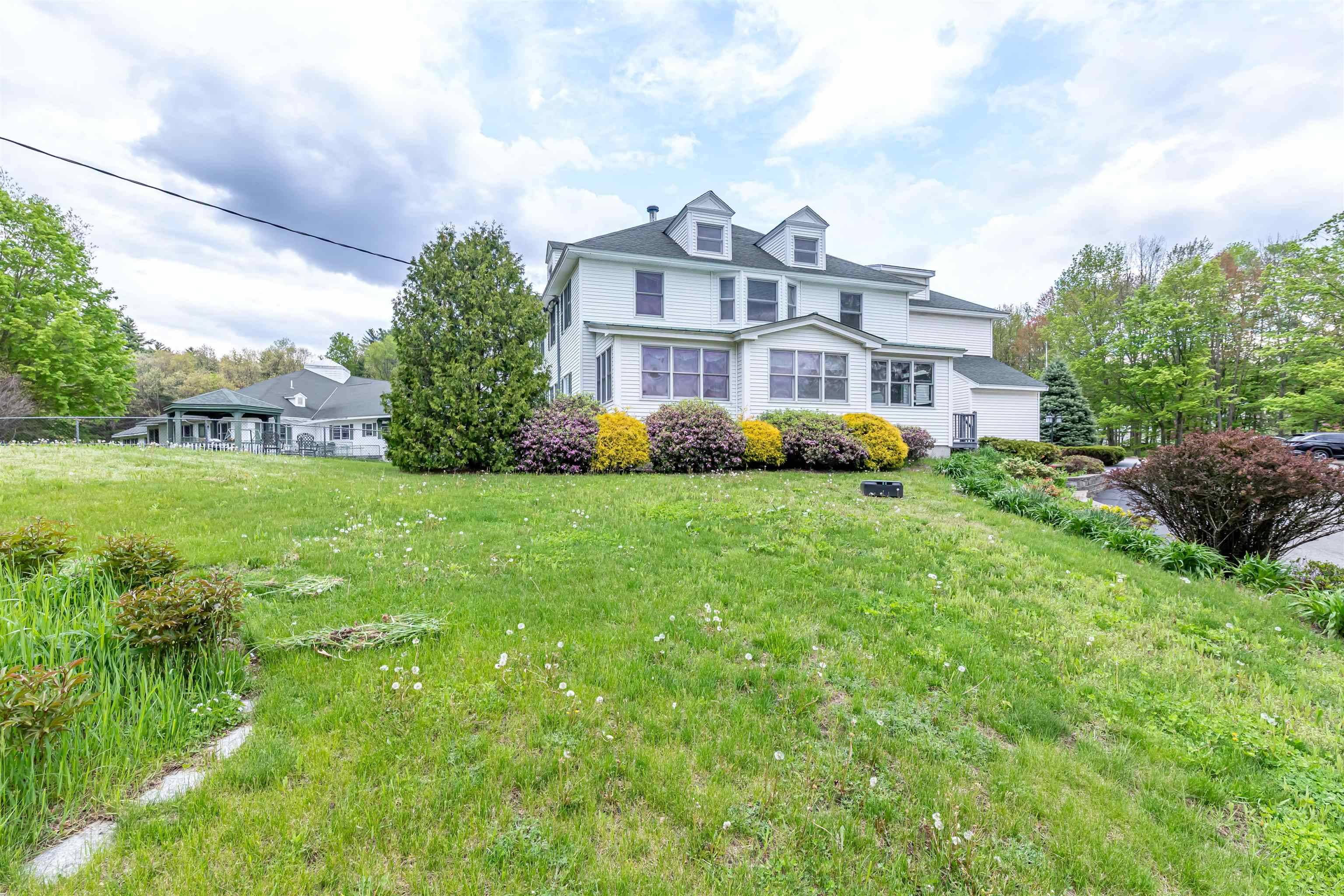 Goffstown, NH 03045,29 Center ST #2