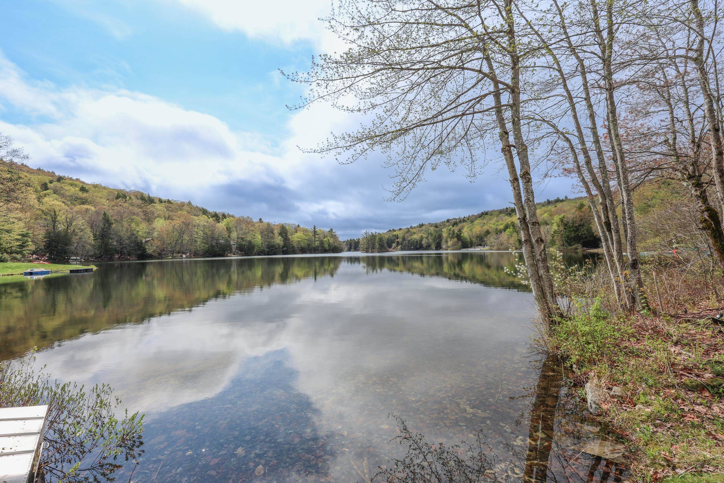 Newbury, NH 03225,4 Gerald DR