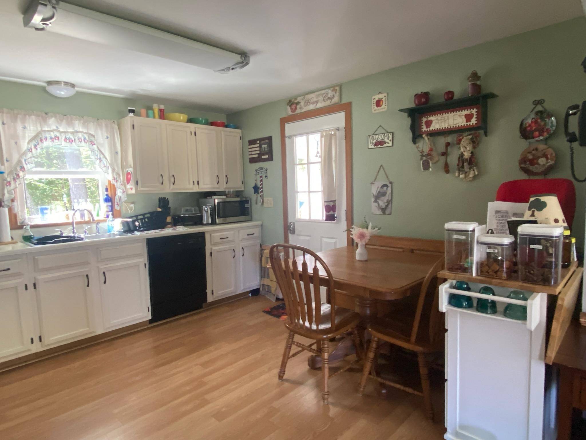 Hillsborough, NH 03244,76 Myrtle ST