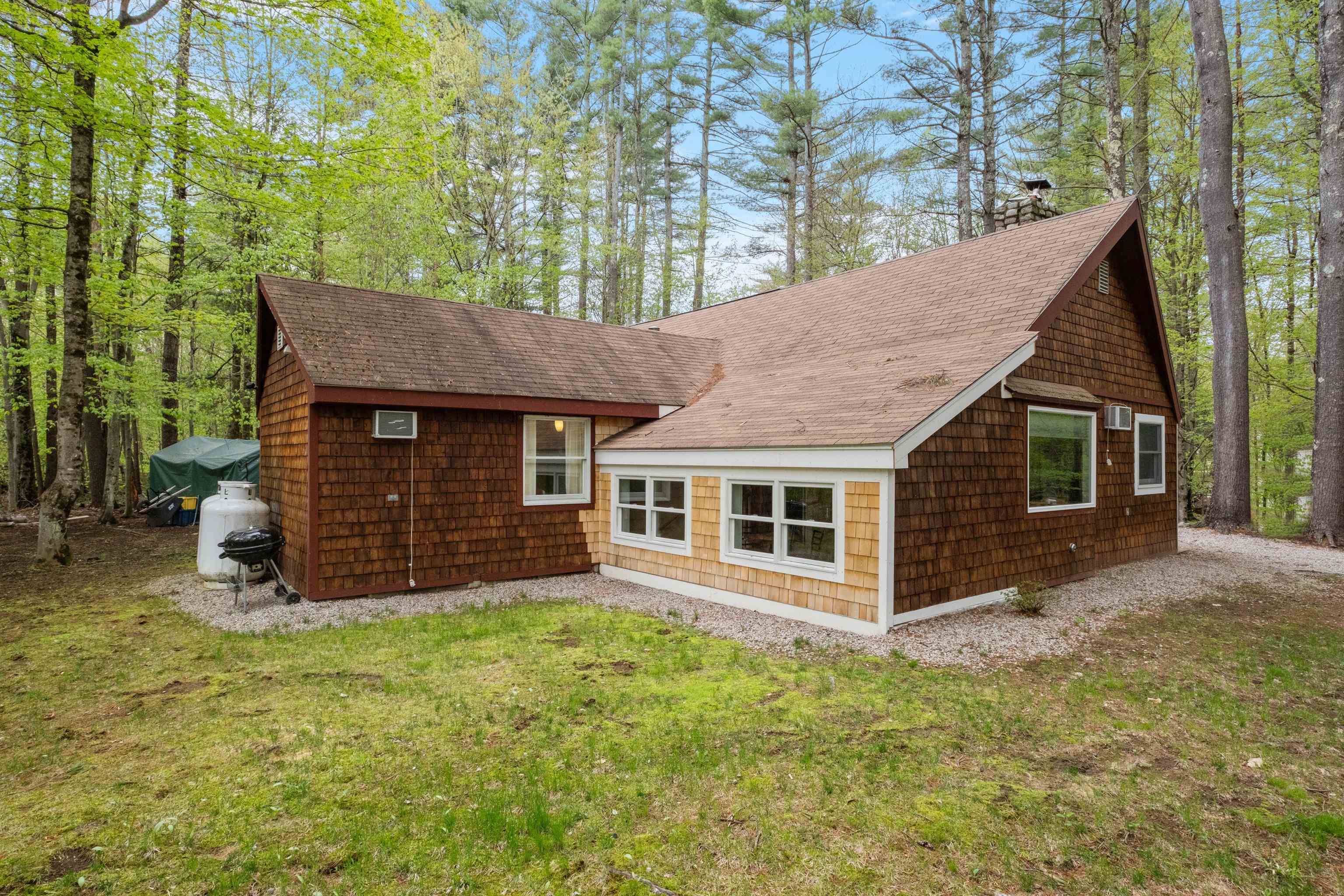 Conway, NH 03818,34 Bay RD