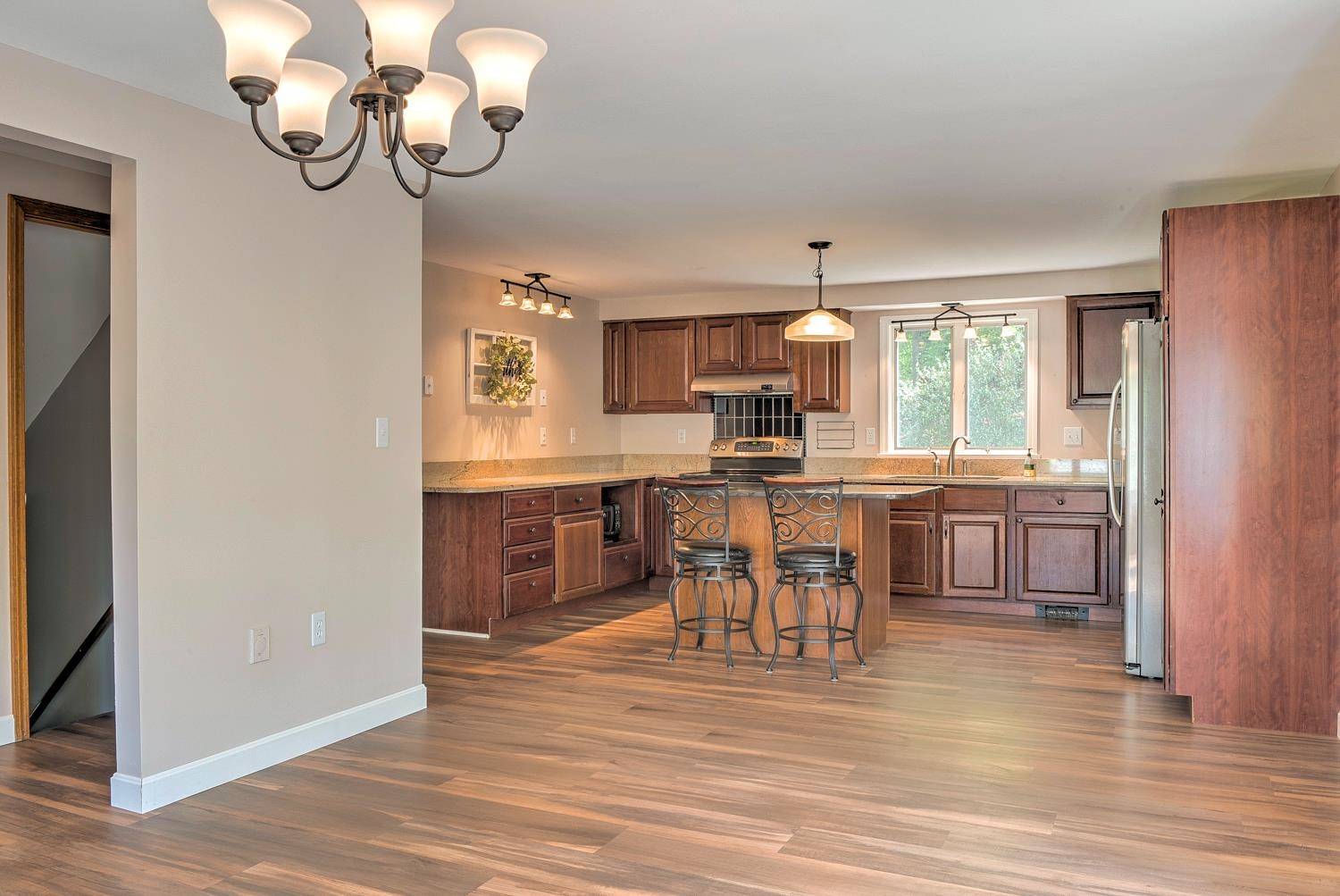 55 Barden CIR Swanzey, NH 03446