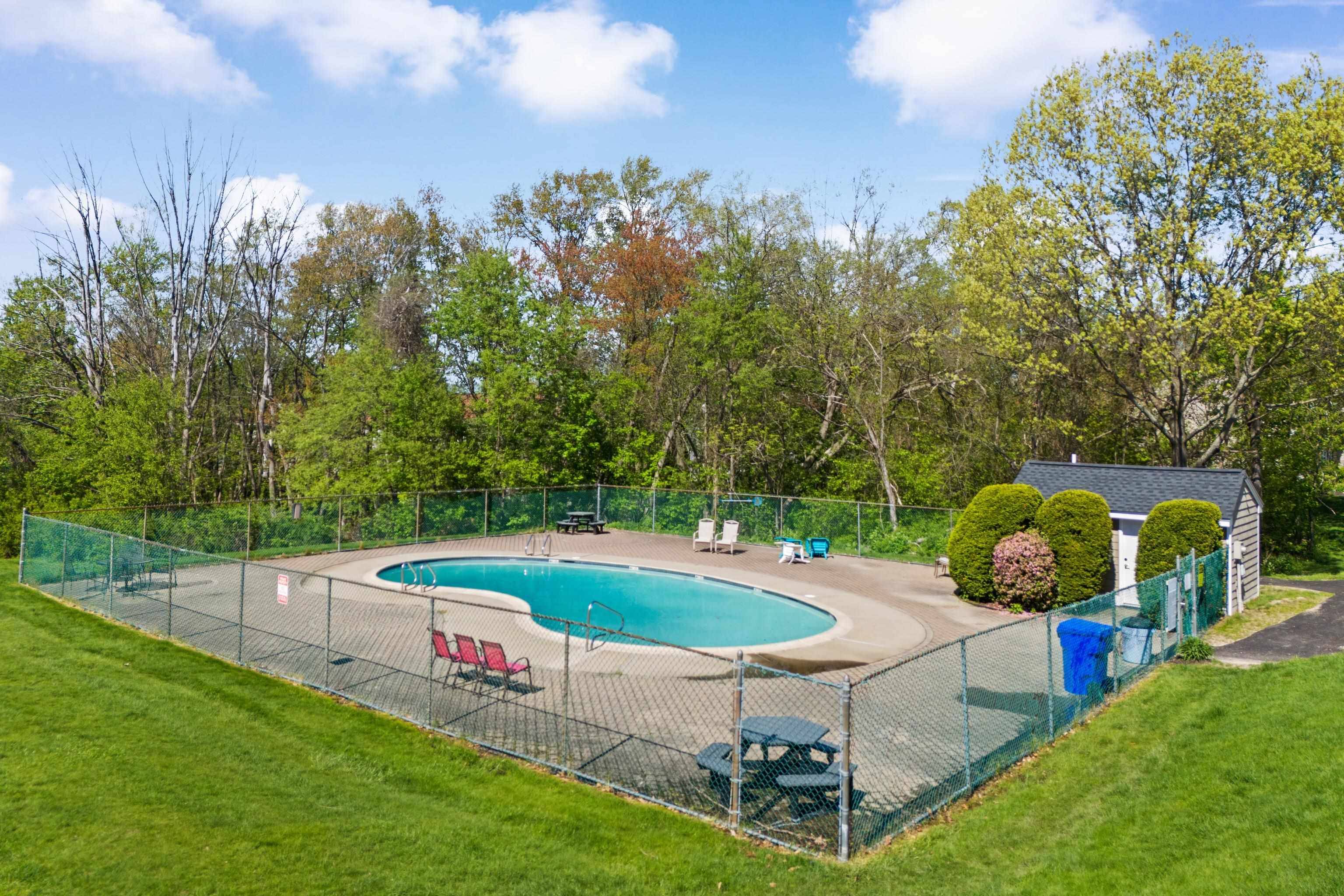 Goffstown, NH 03045,1-4 Oakwood LN #4