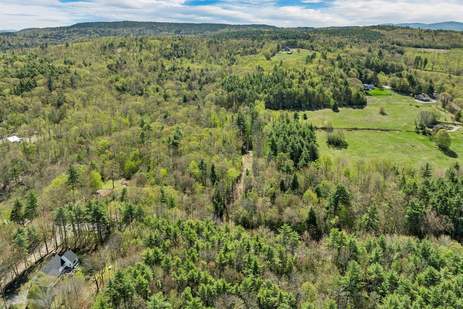 Tuftonboro, NH 03816,113 Federal Corner RD