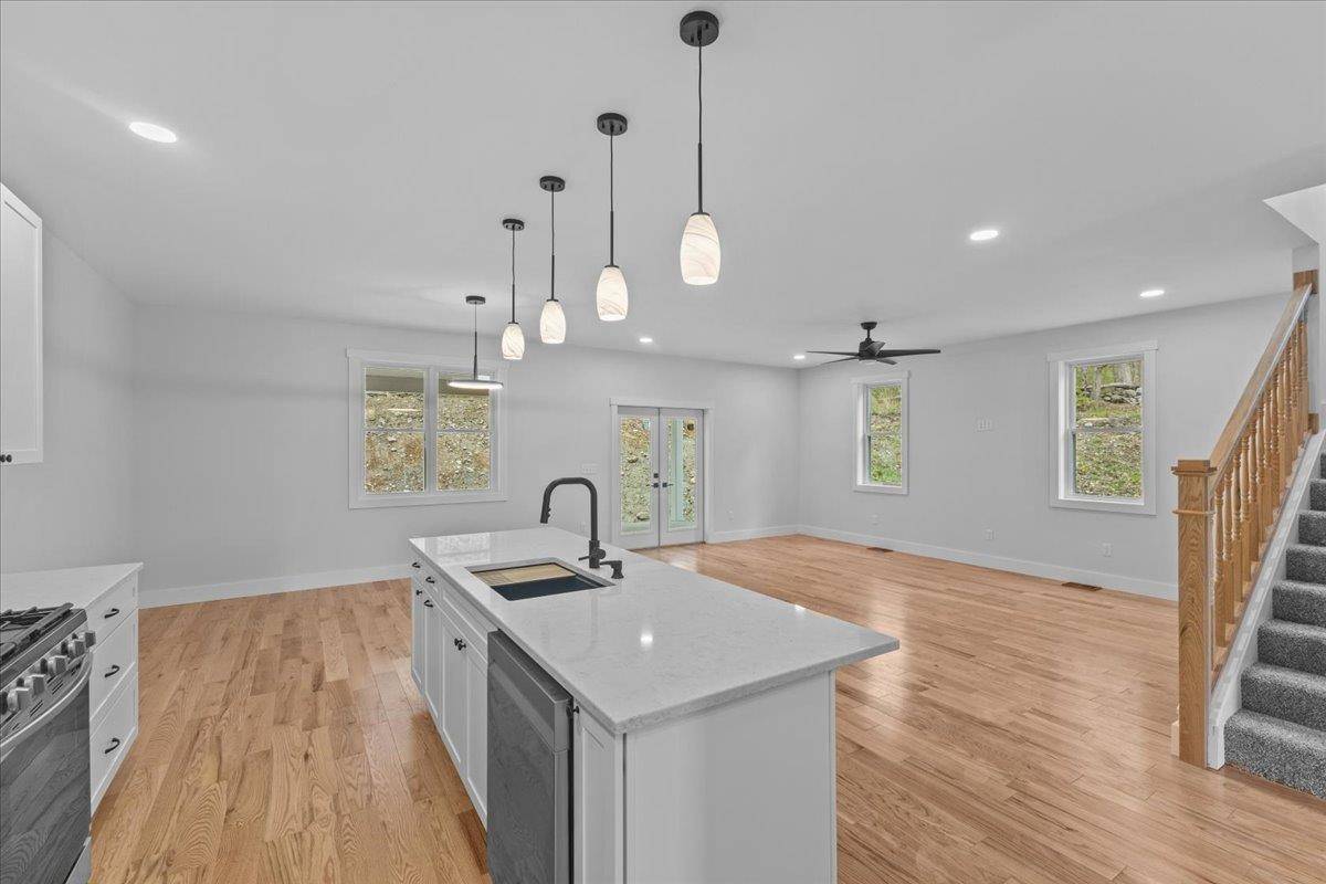 91 Ernest WAY Hinesburg, VT 05461