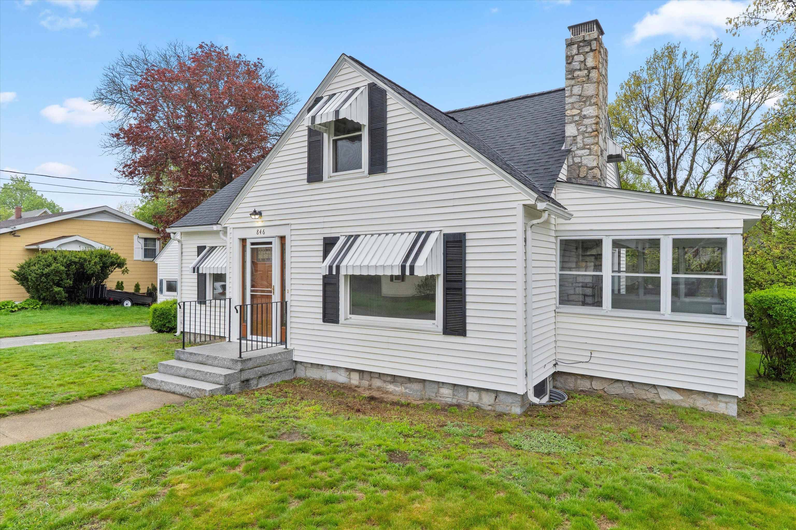 Manchester, NH 03103,846 Howe ST
