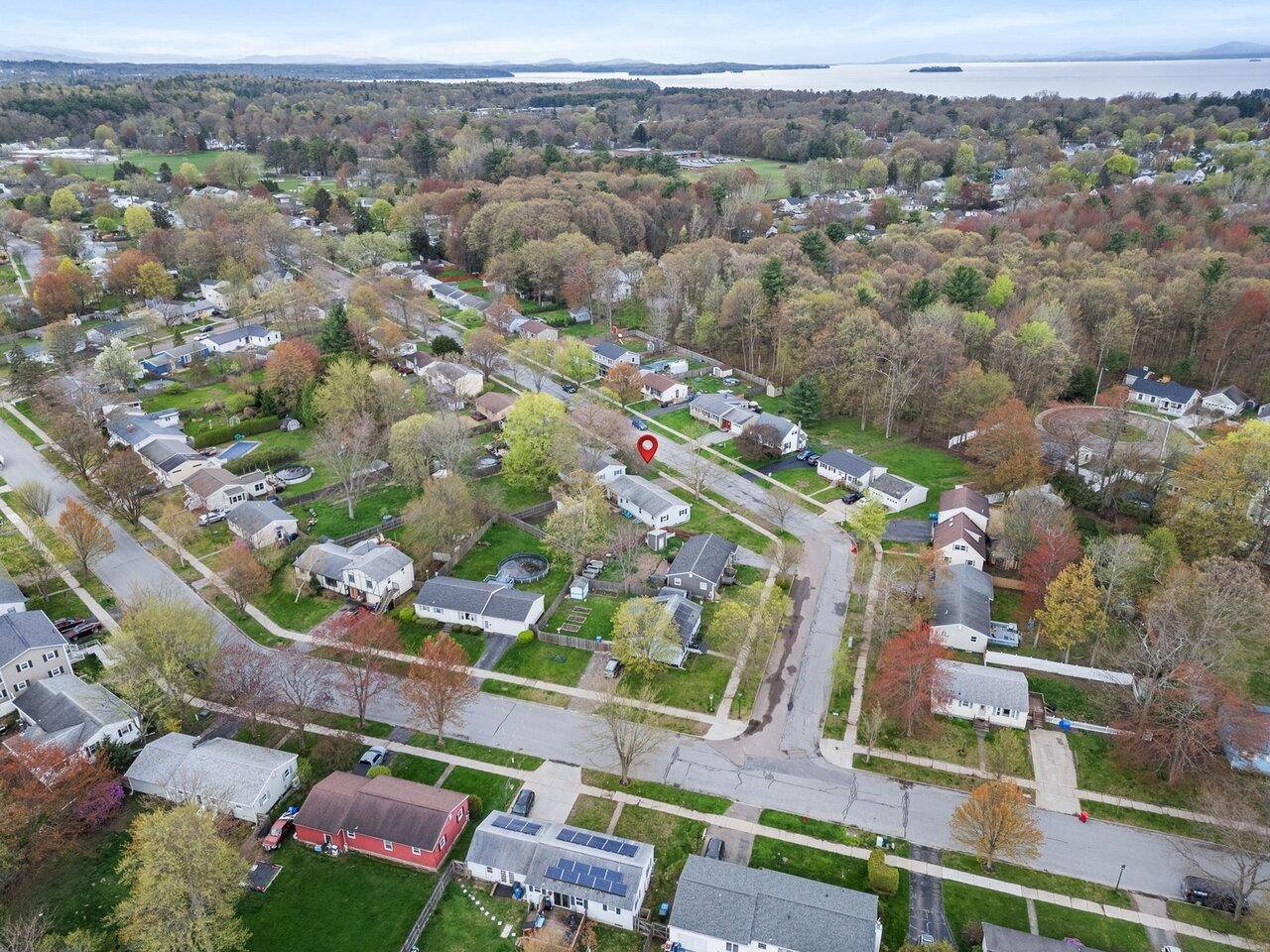 Burlington, VT 05408,262 James AVE