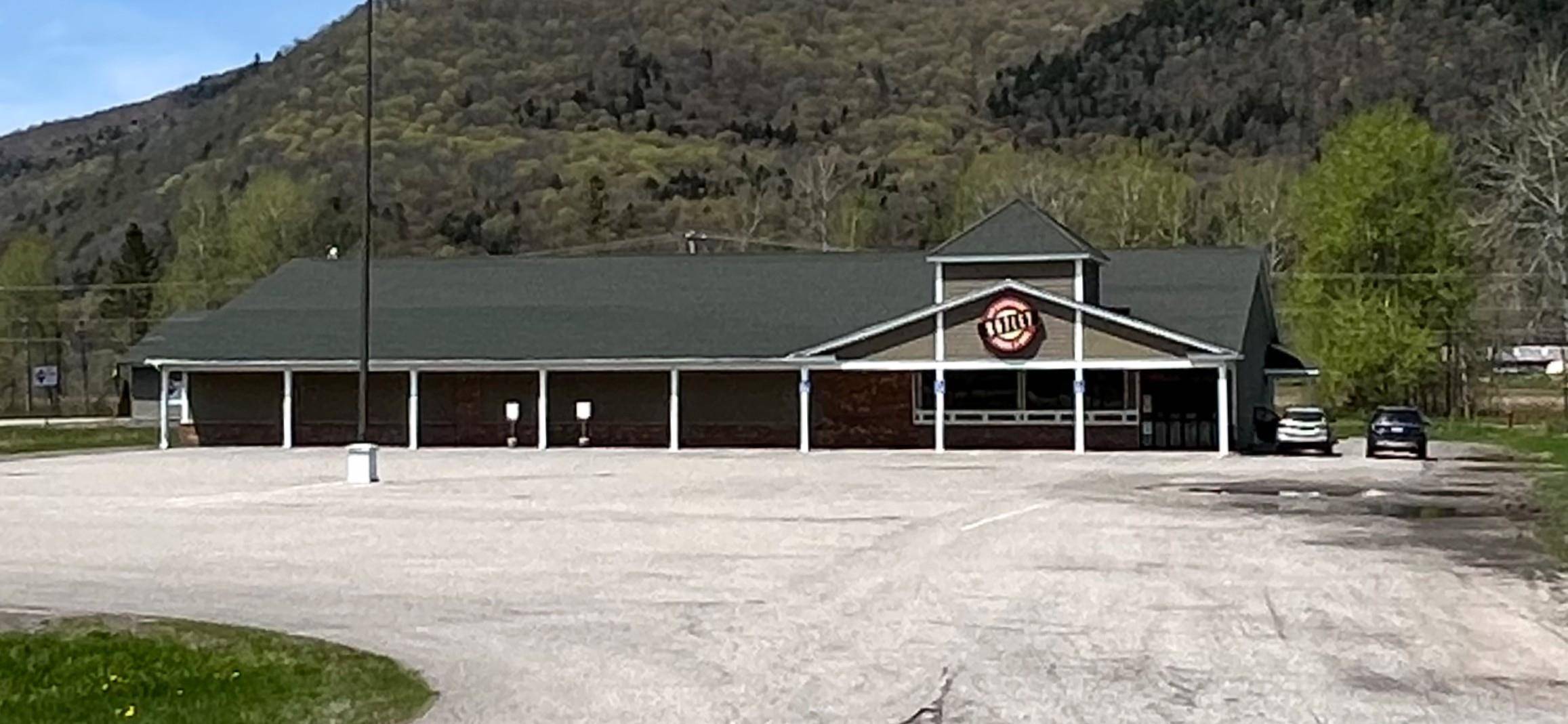Colebrook, NH 03576,16 Metallak PL