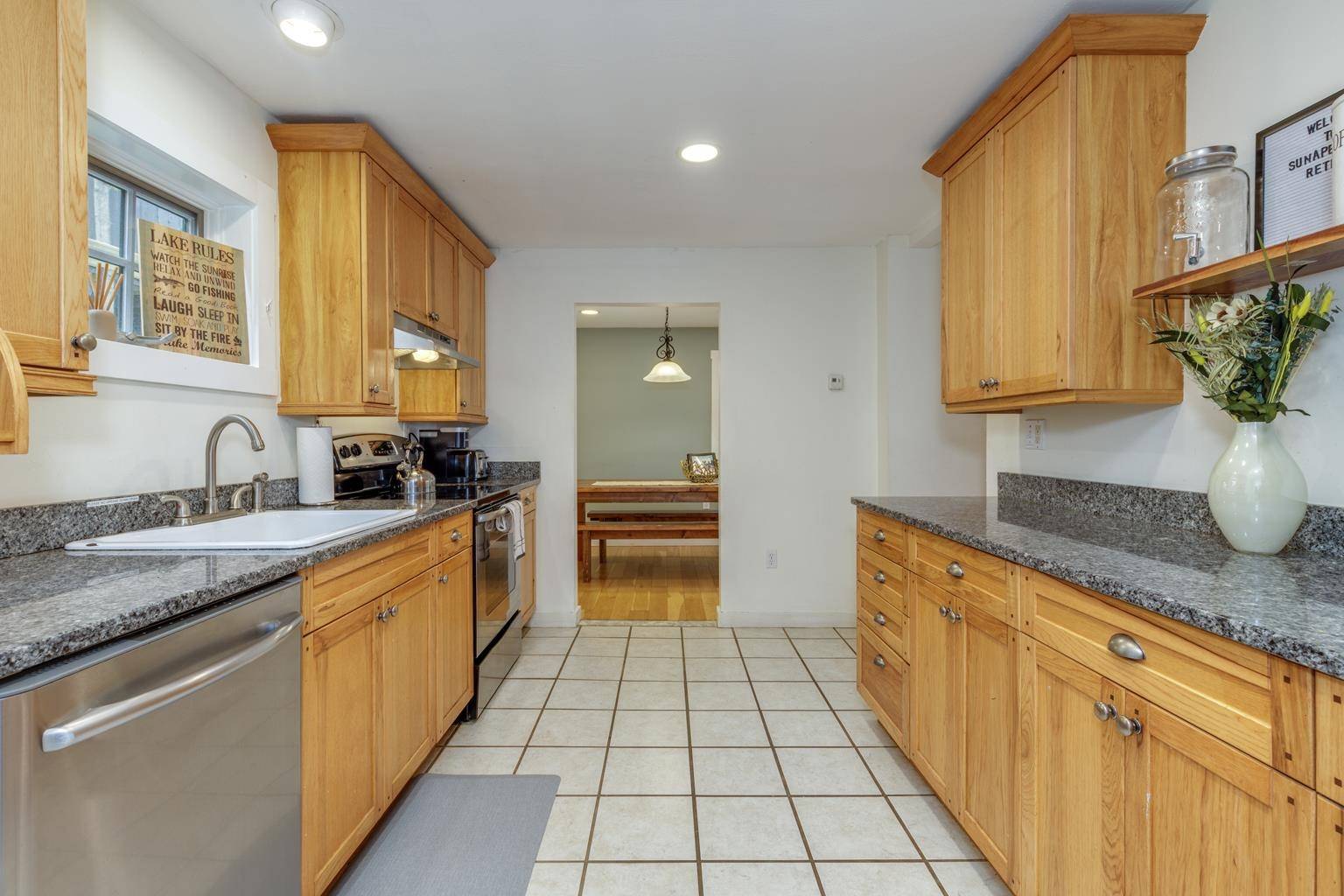 Sunapee, NH 03782,61 Central ST