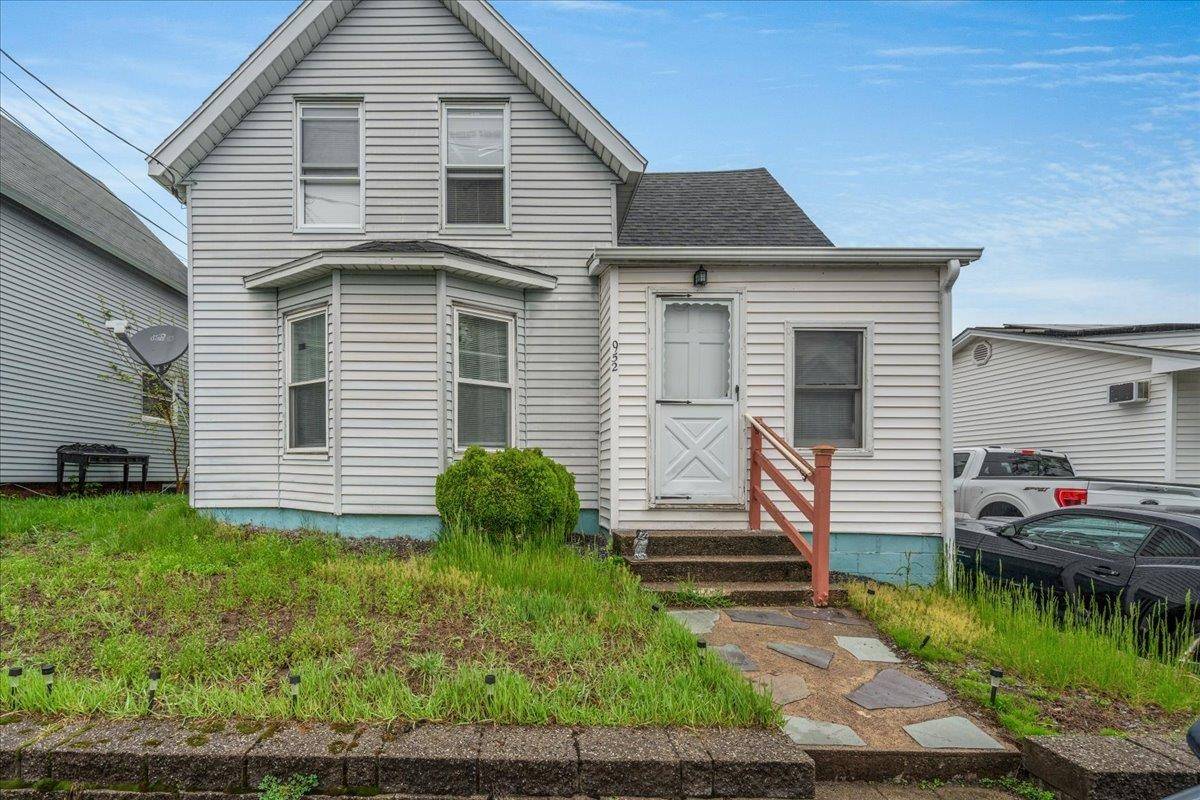 Manchester, NH 03103,952 Somerville ST