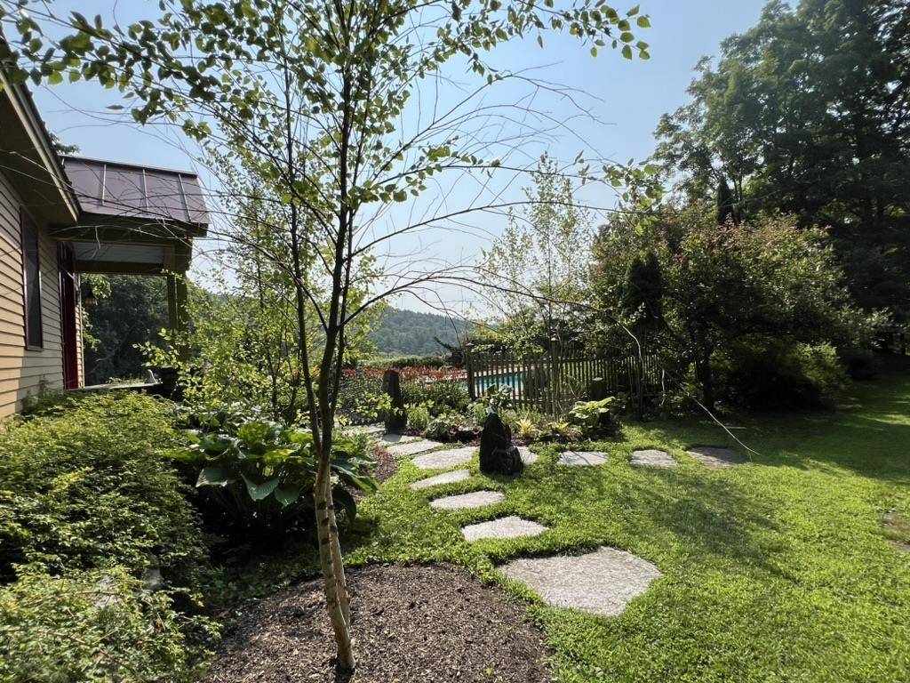 Dummerston, VT 05346,128 Spaulding Hill RD