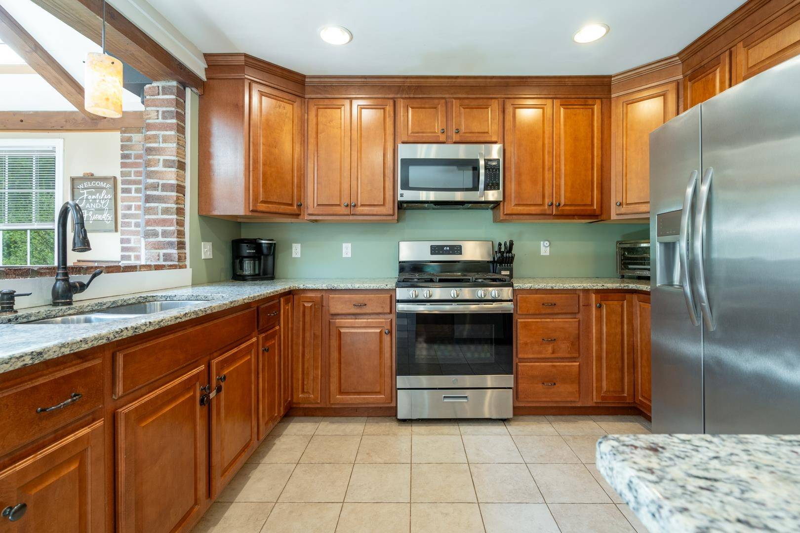 Chichester, NH 03258,47 King RD