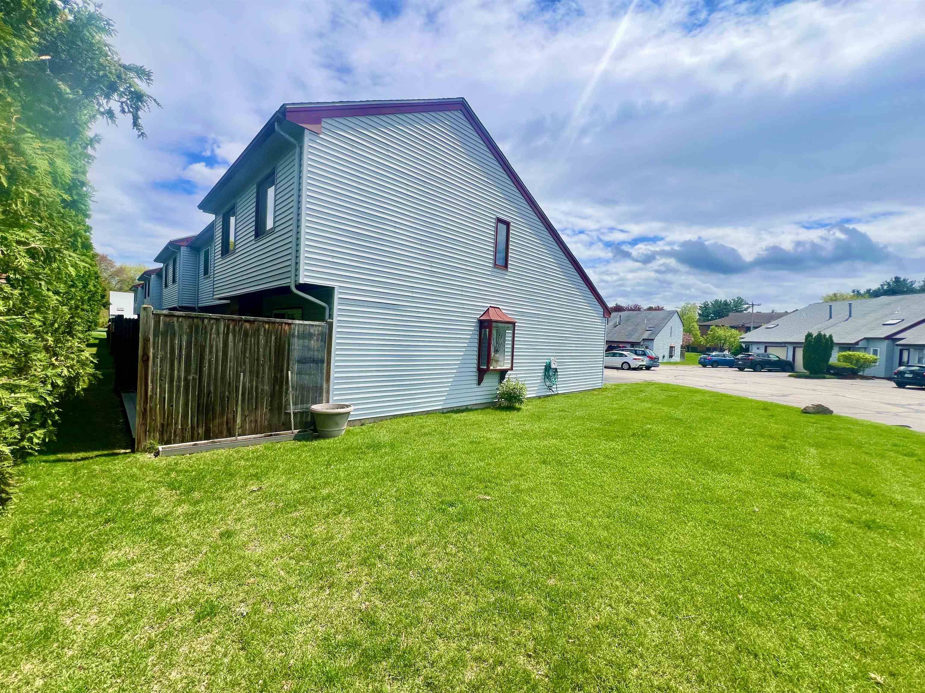 Nashua, NH 03063,218 Millwright DR #218